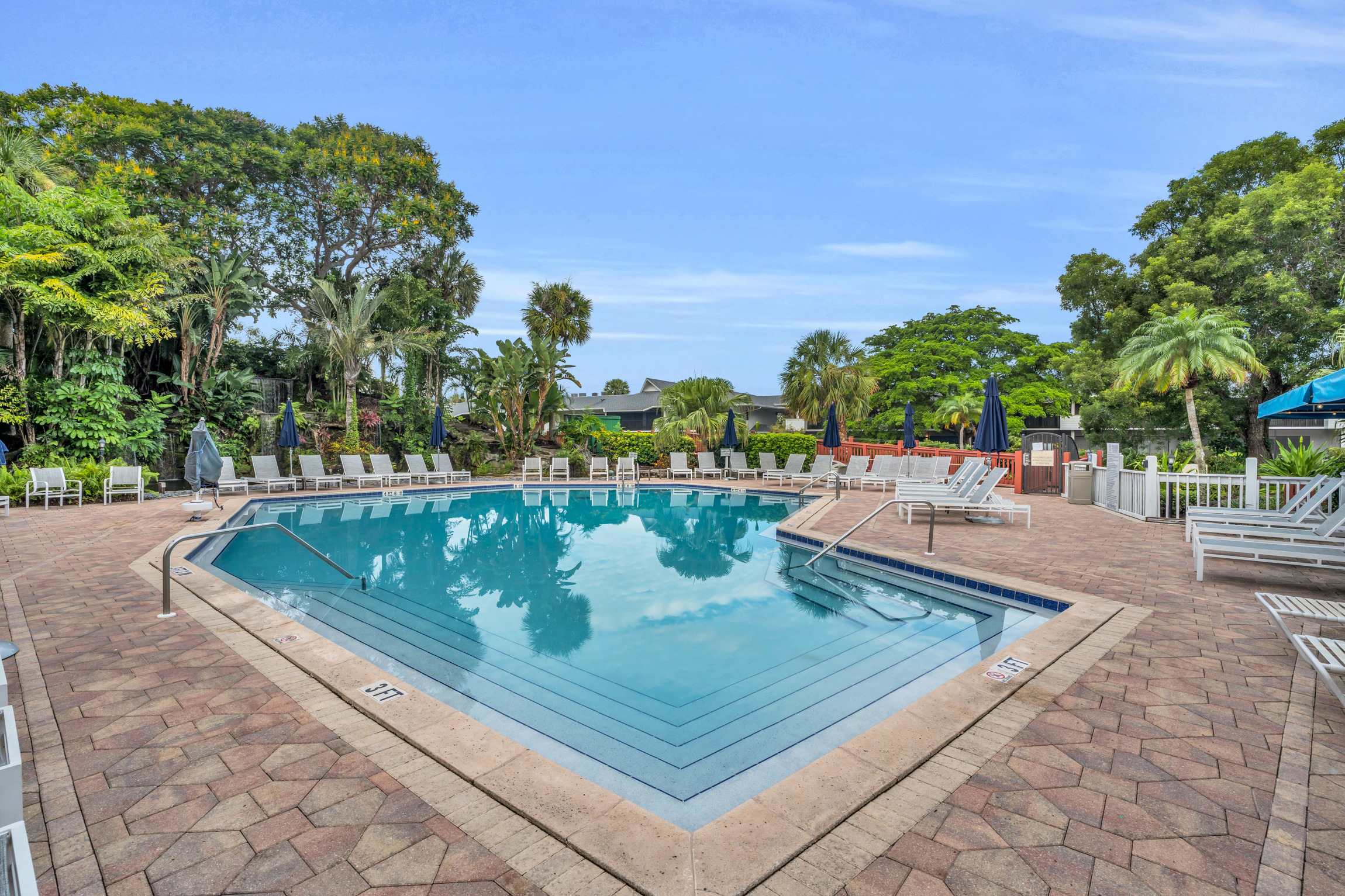 H 248 Luxury Corner Unit Updated with Views | Photo 37