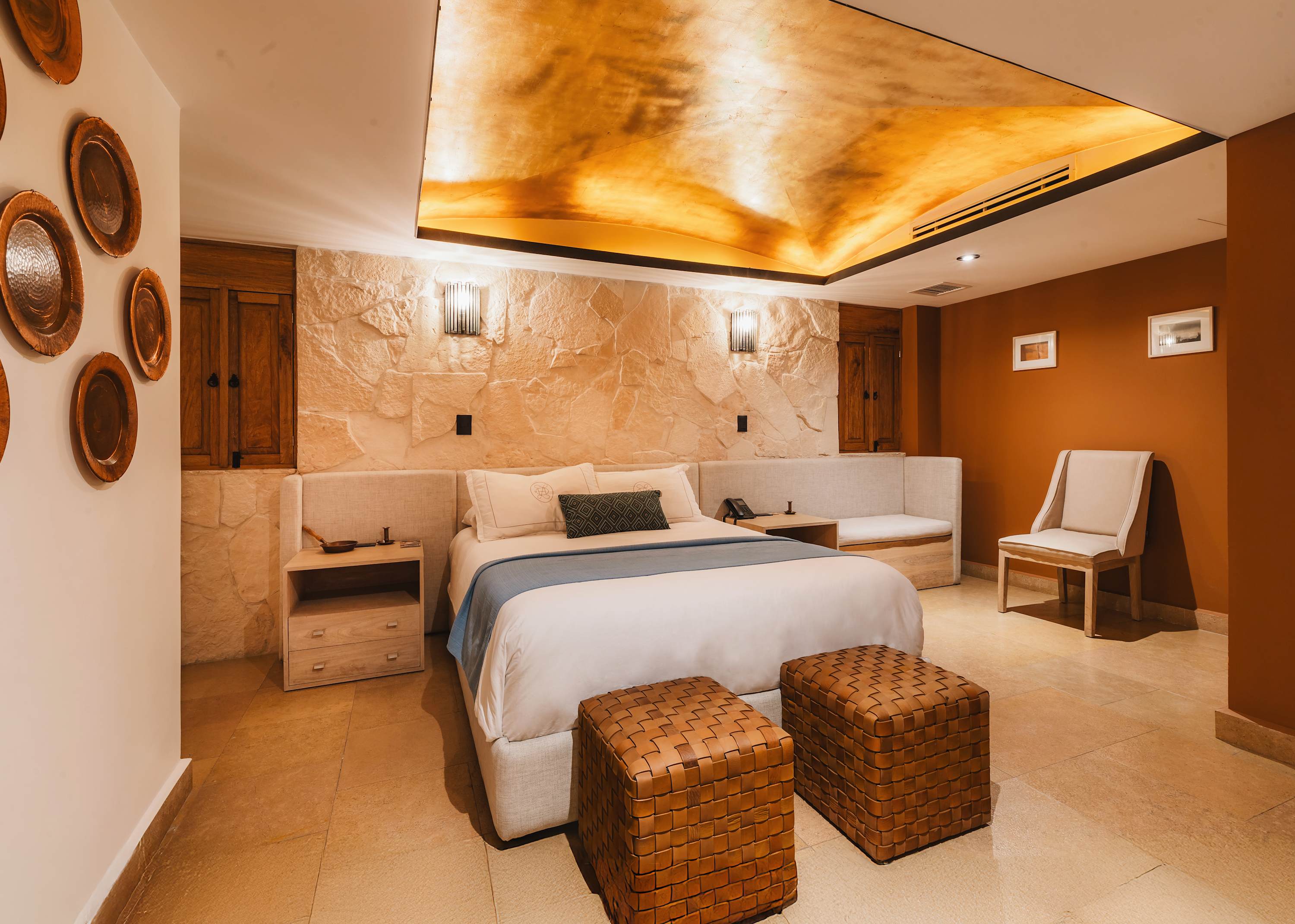 Luxury Queen Room in Downtown San Miguel
