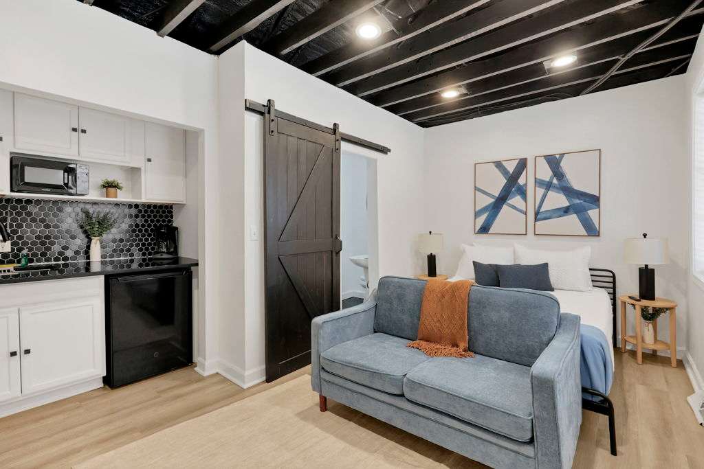 Minimalist Modern Suite Near German Village
