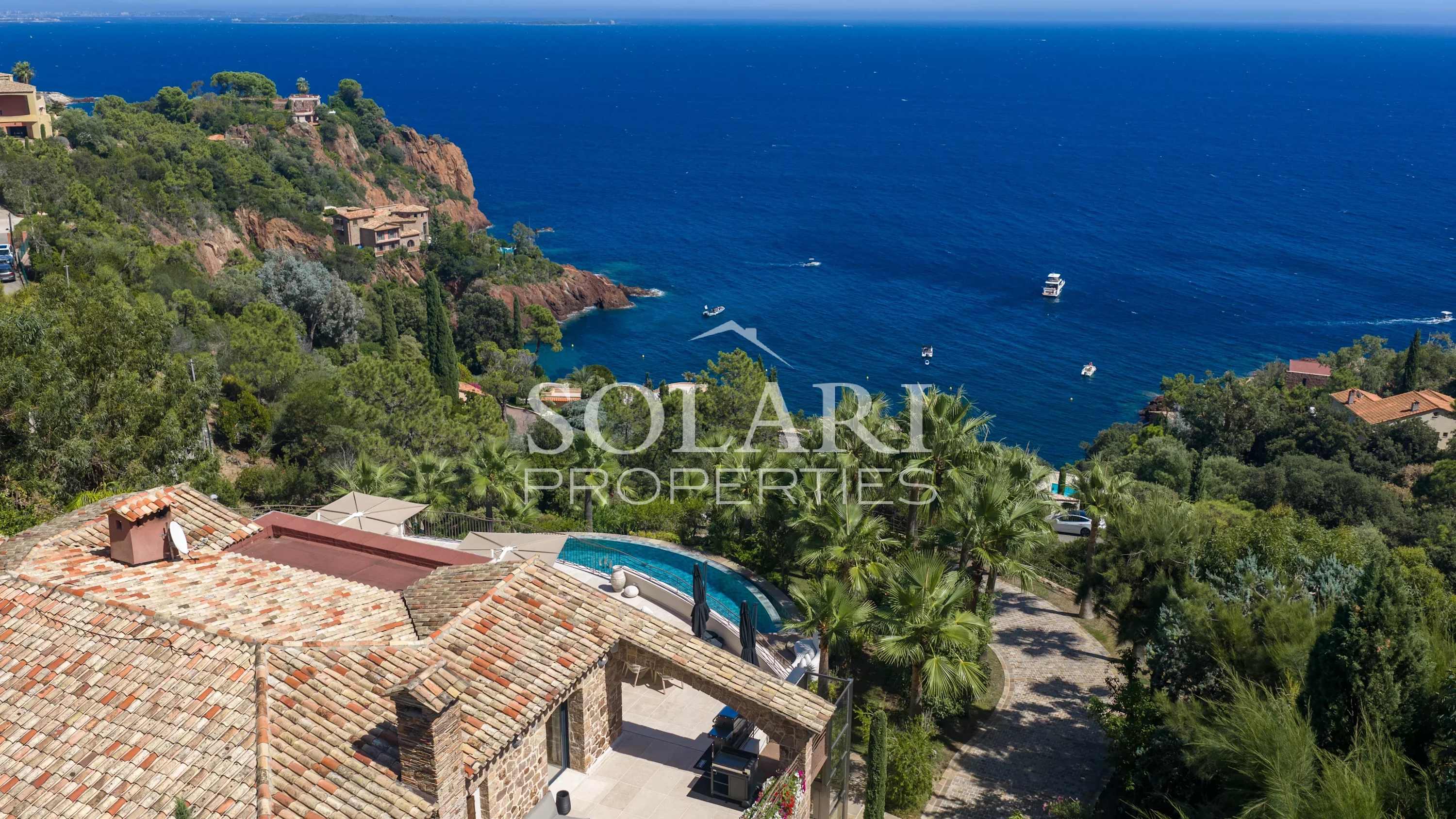 Exceptional sea front villa with pool - 10 guests — Théoule-sur-Mer, Provence-Alpes-Côte d'Azur — vacation rental