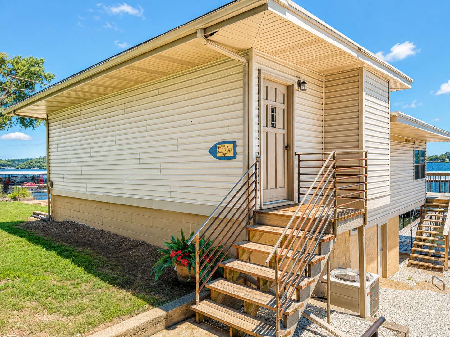 Welcome to Waters Edge!​