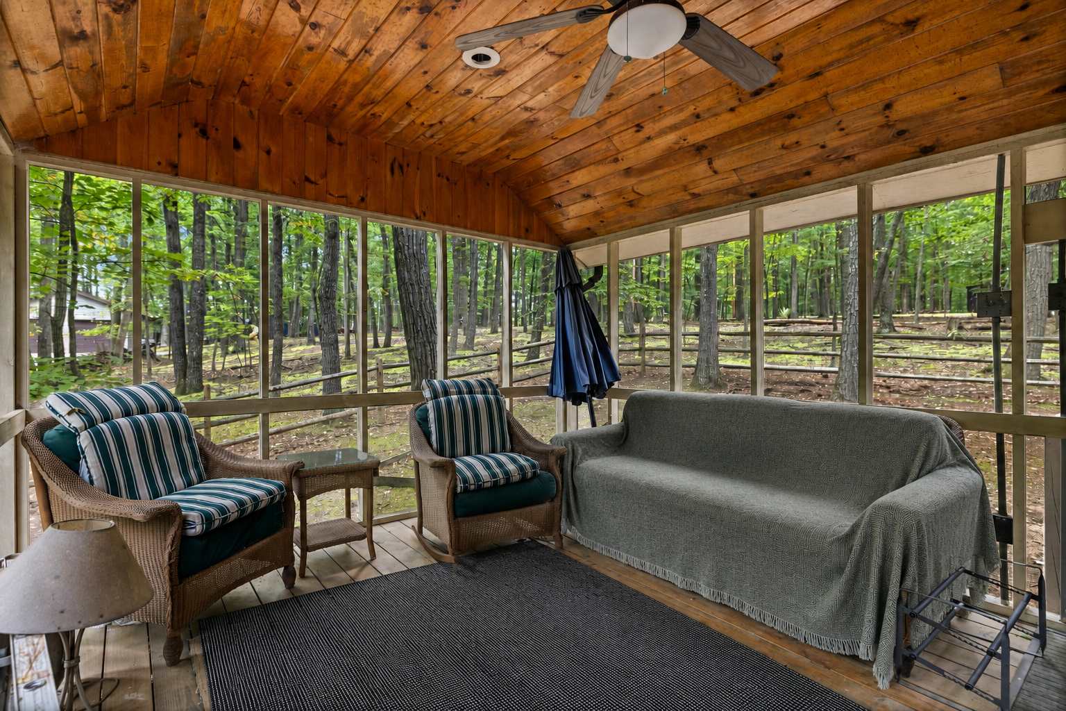 Pet-Friendly with Treehouse, Deck in The Woods Resort