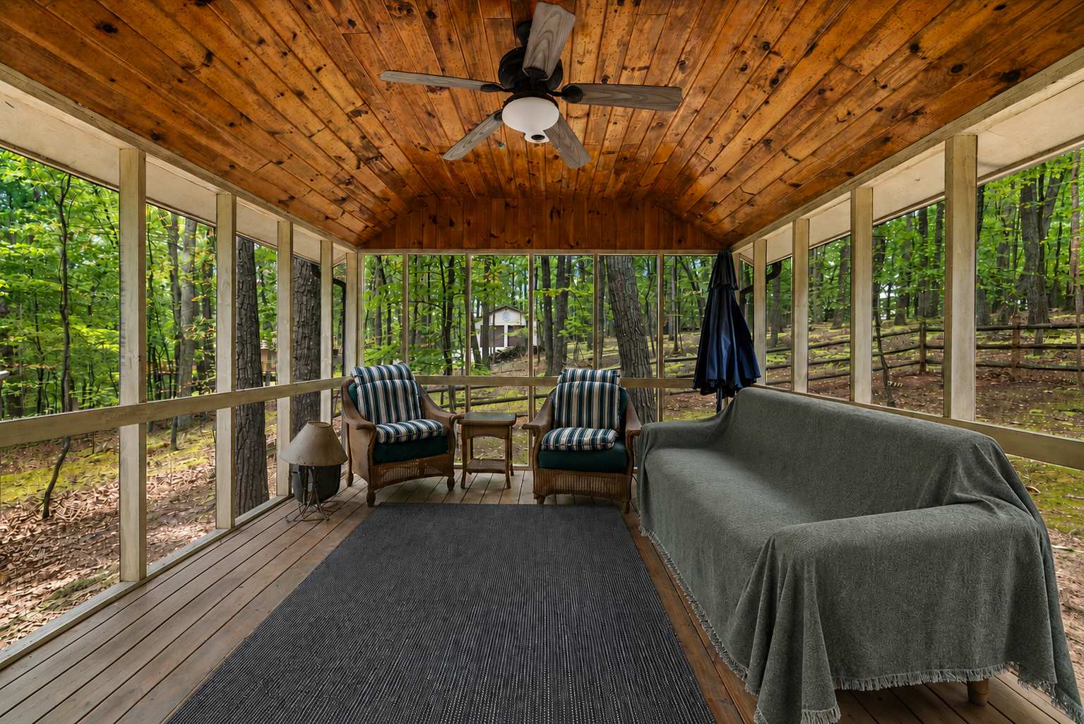 Pet-Friendly with Treehouse, Deck in The Woods Resort