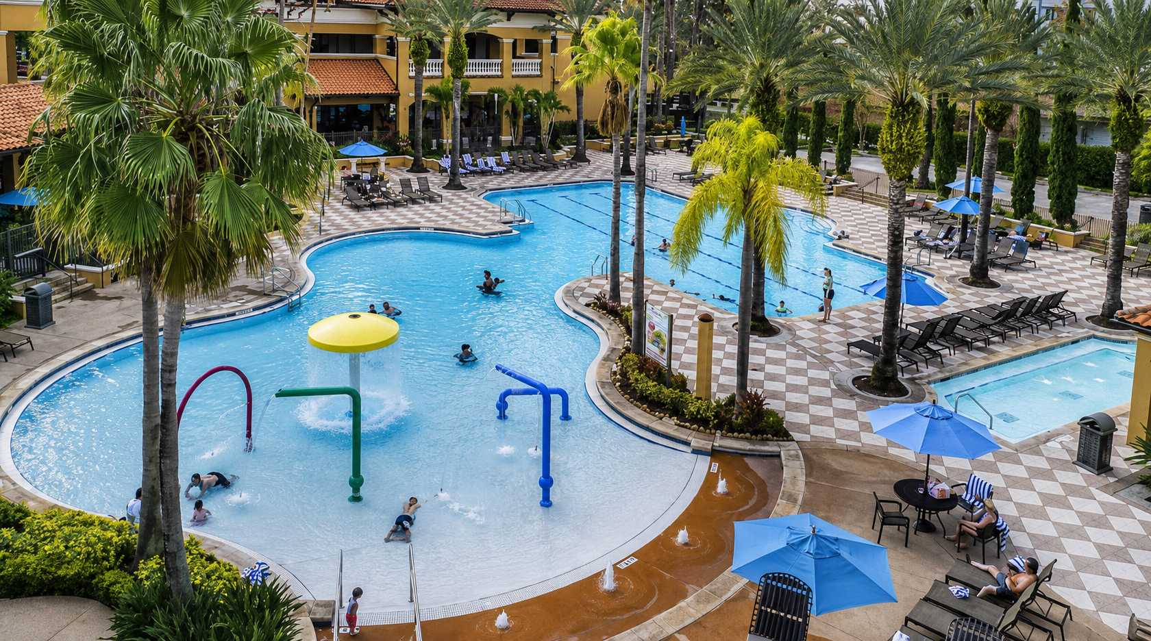 2BR Condo 7 mins to Disney | FREE Resort Access in Orlando, FL