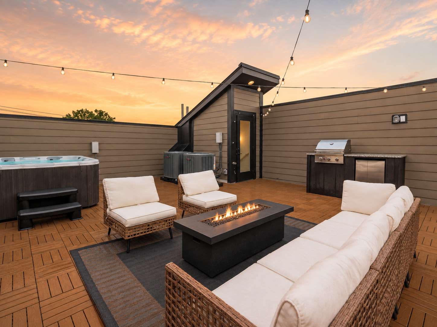 Stunning Nash retreat w/ hot tub and rooftop view!
