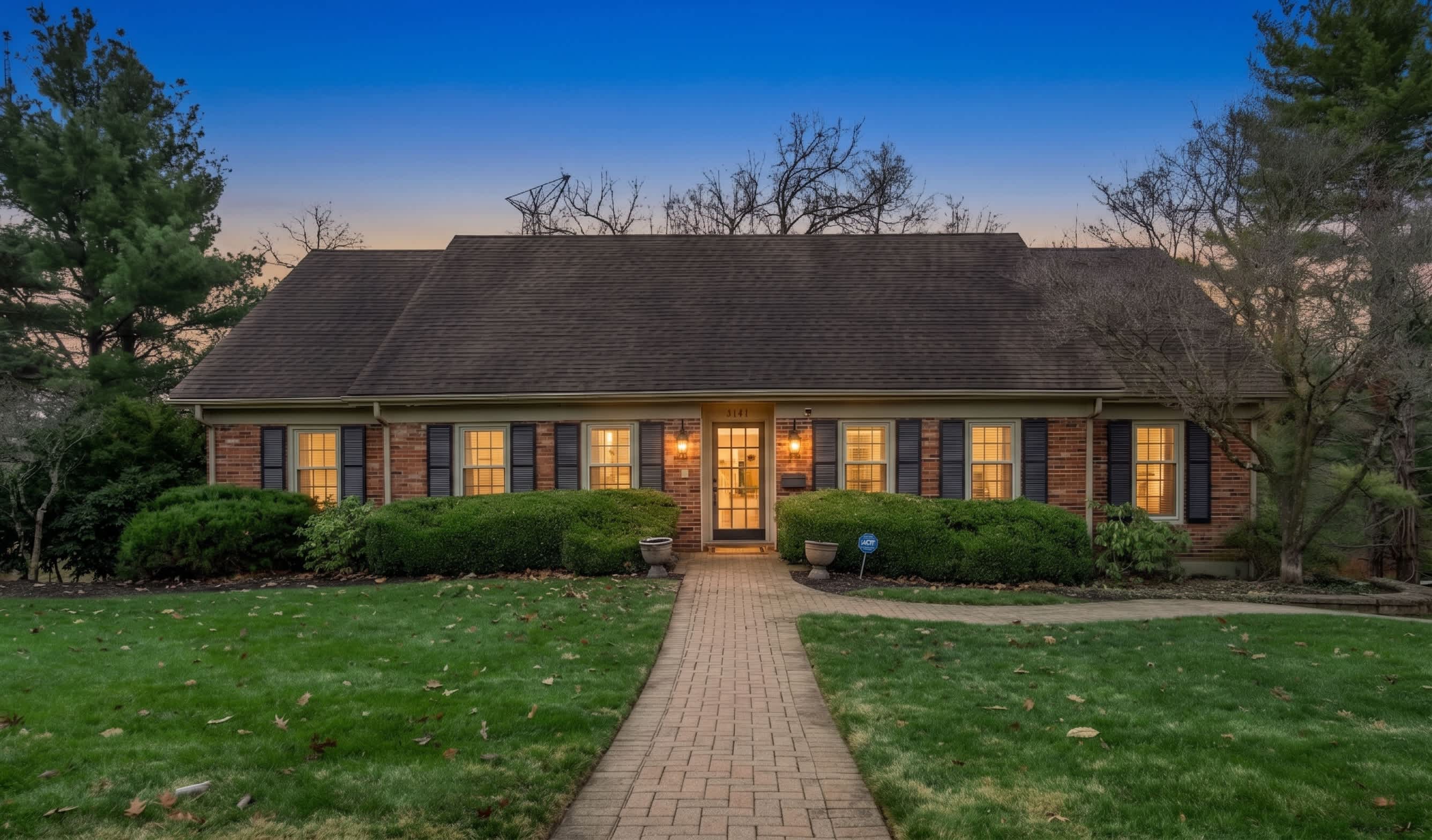 Lexington Kentucky family vacation rental with pool and covered porch