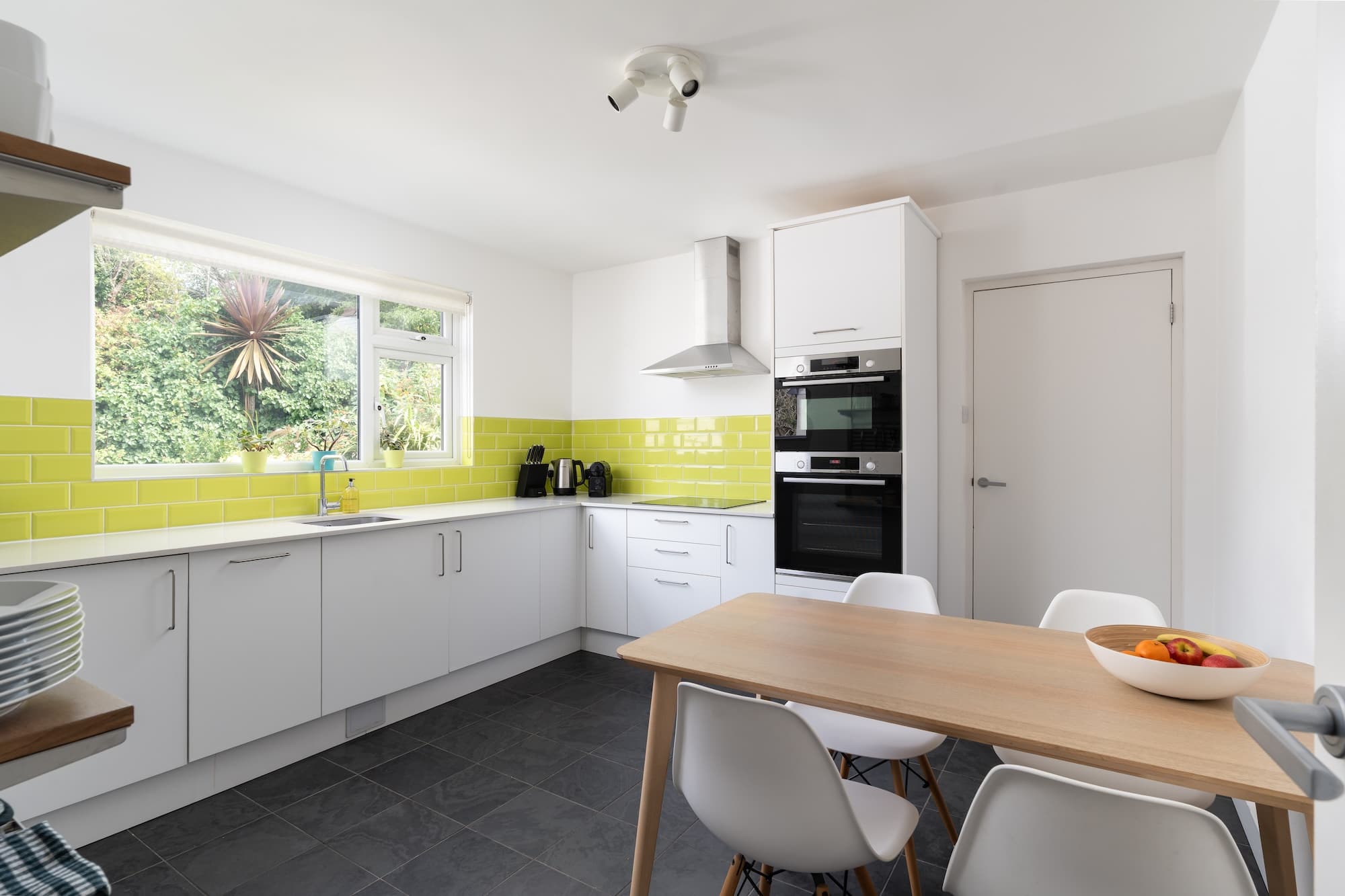 Modern Home & Garden with Parking, Gorran Haven