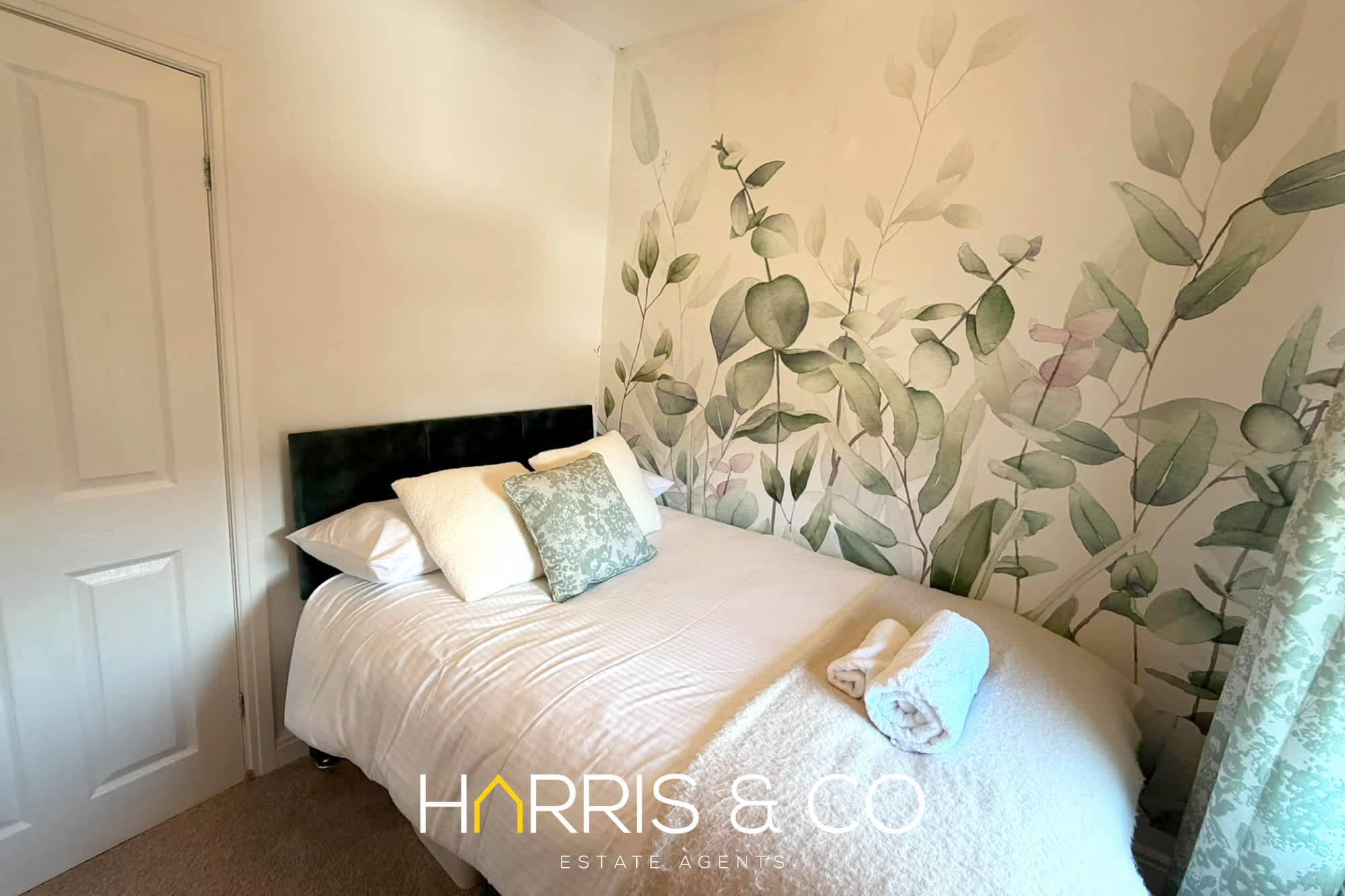 The Great Wave Retreat - Calm Coastal Stay in Lowther Road 10 FY7 7AS - Property image 6 - VivreStays