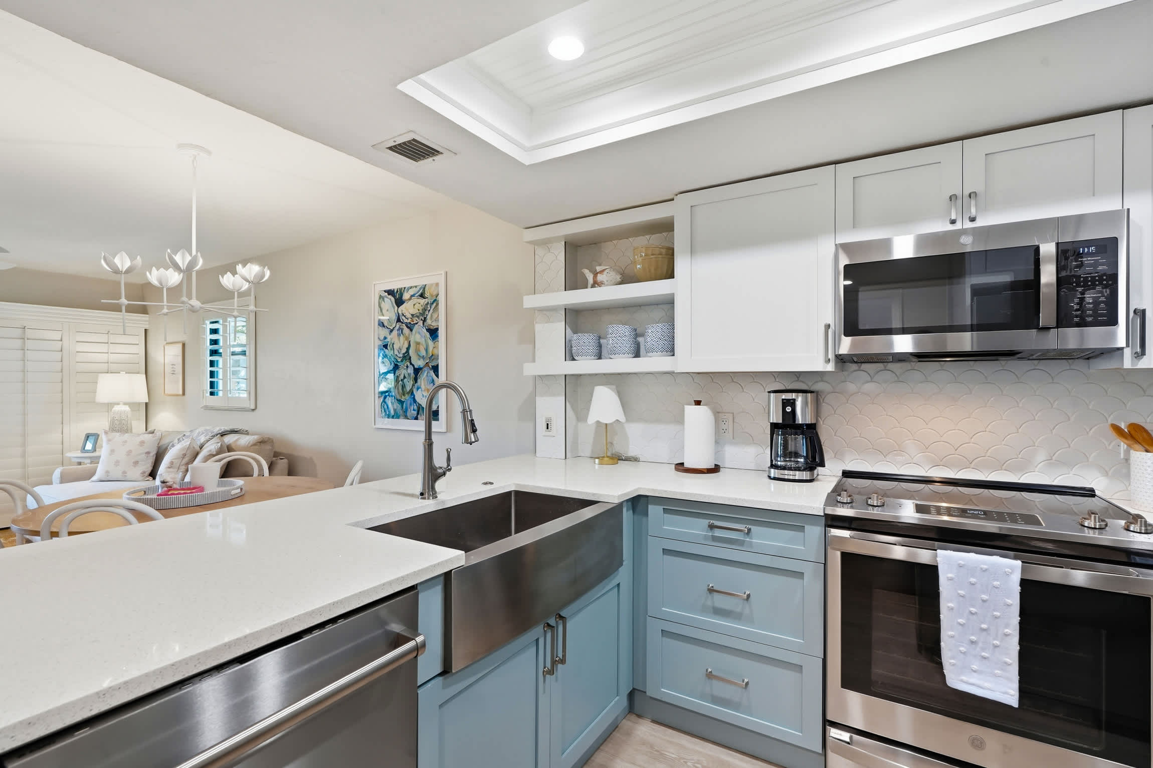 H 248 Luxury Corner Unit Updated with Views | Photo 10