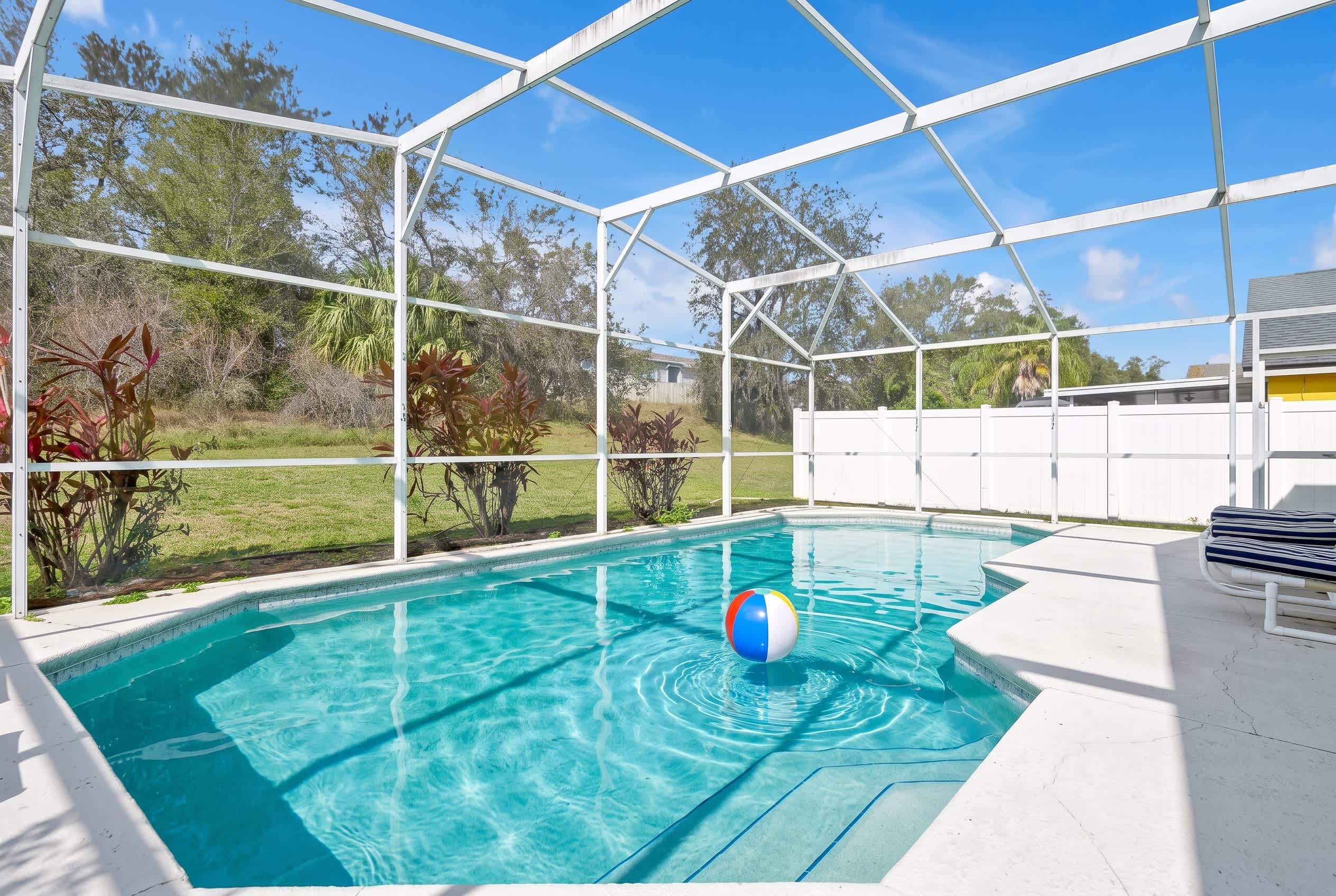 Relax and make yourself at home at Fairytale Villa 10 mins from Disney