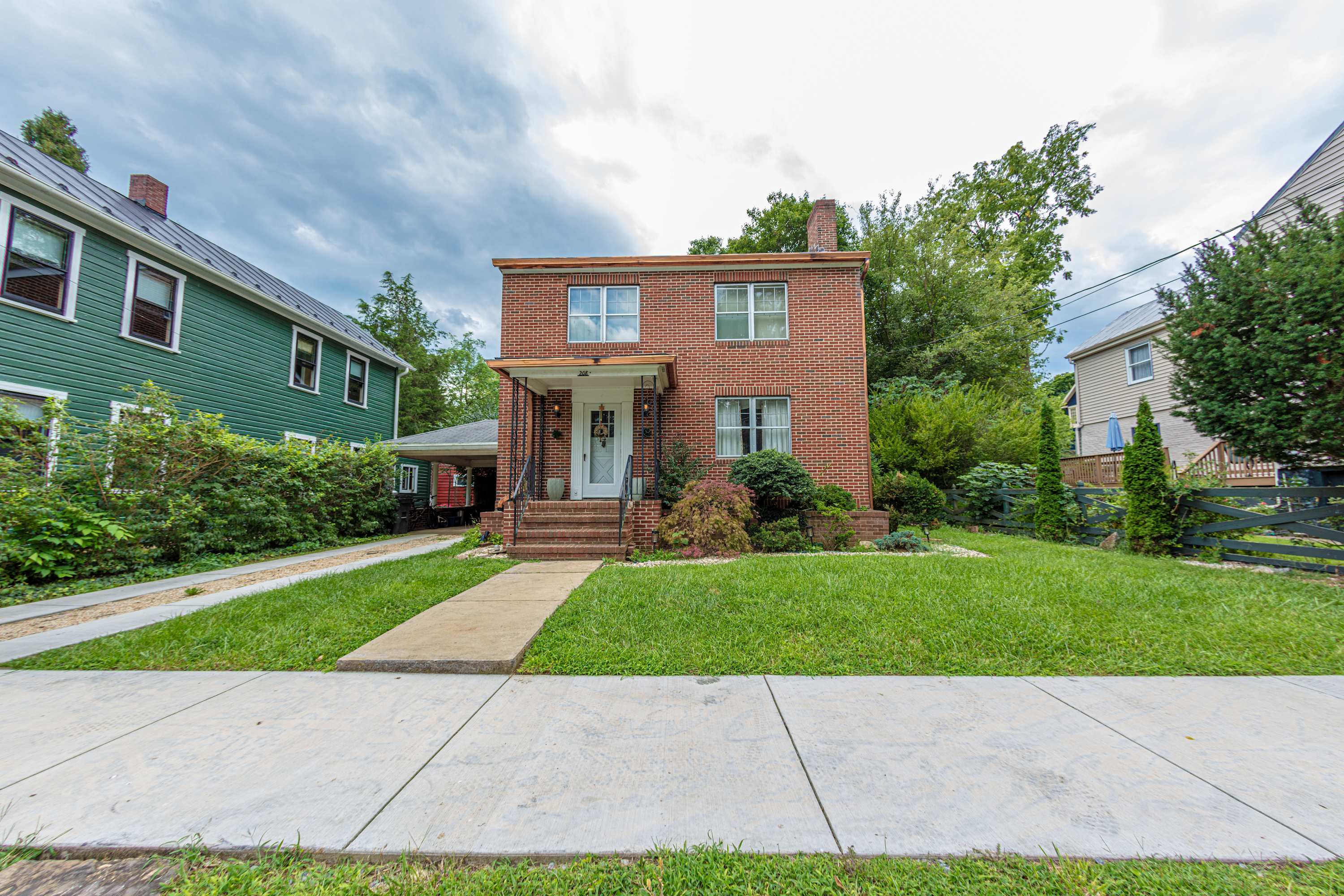 Charming Shepherdstown Home - Walk to Downtown