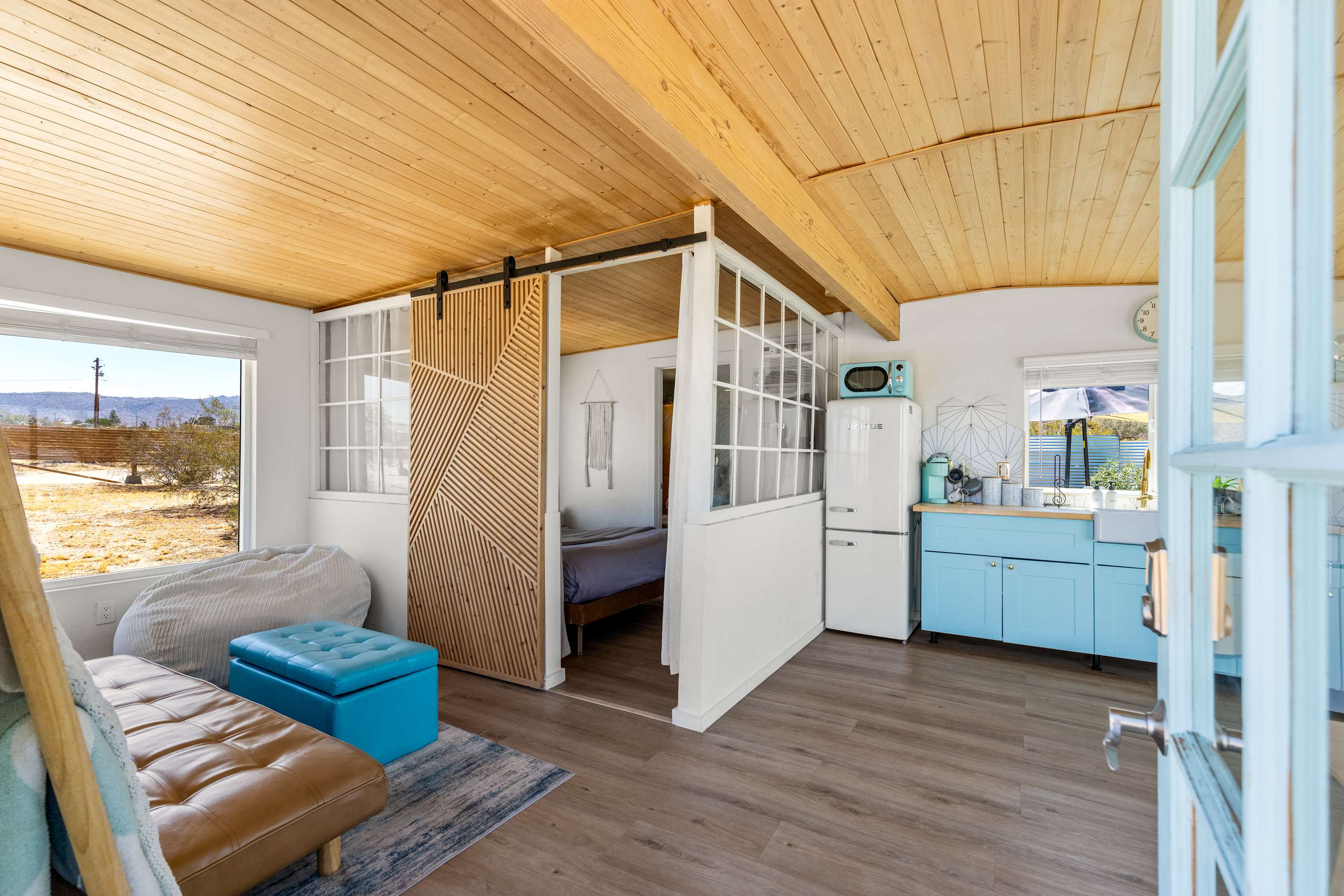 Keeping it simple in your studio hideout on this private oasis.