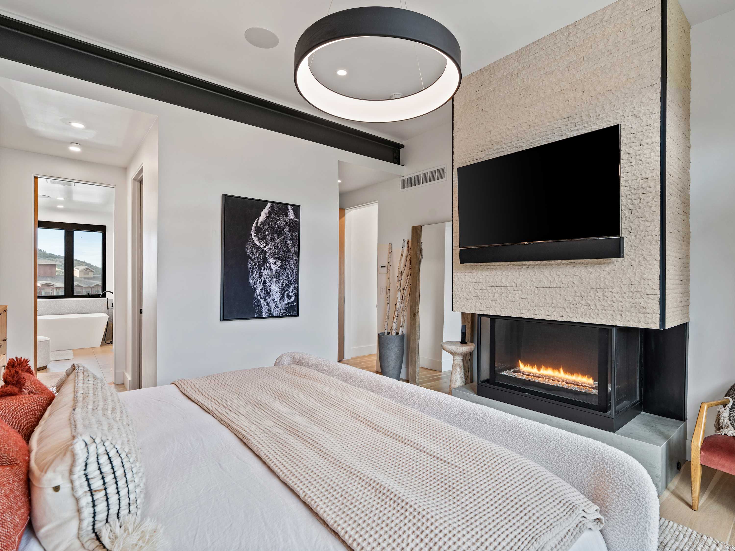 Ski-In 5BR at Canyons Village | Hot Tub, Fire Pit | Steps to Gondola & Shuttle — photo 3 of 41