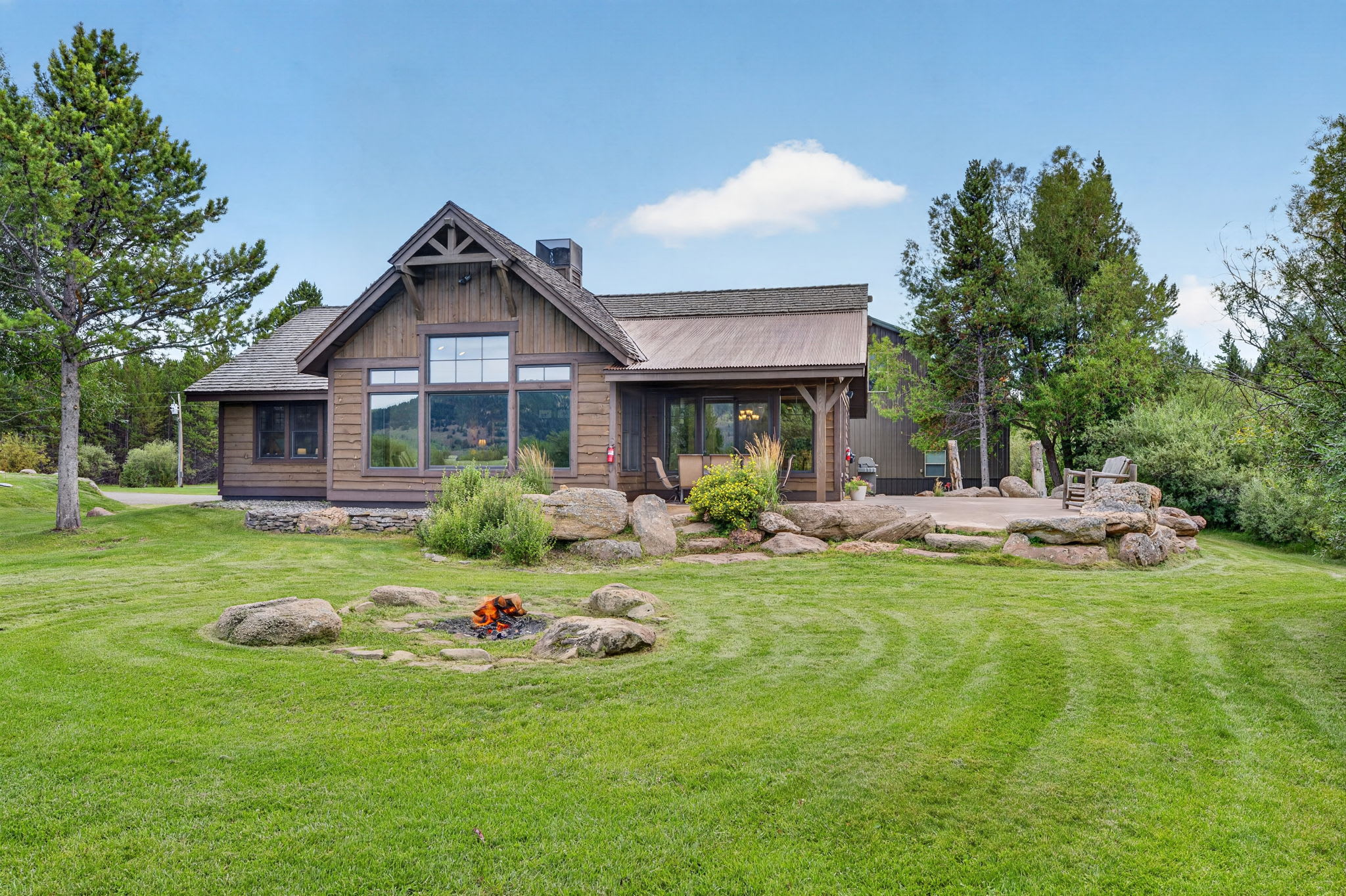 Rainbow Point Retreat — West Yellowstone, MT — vacation rental