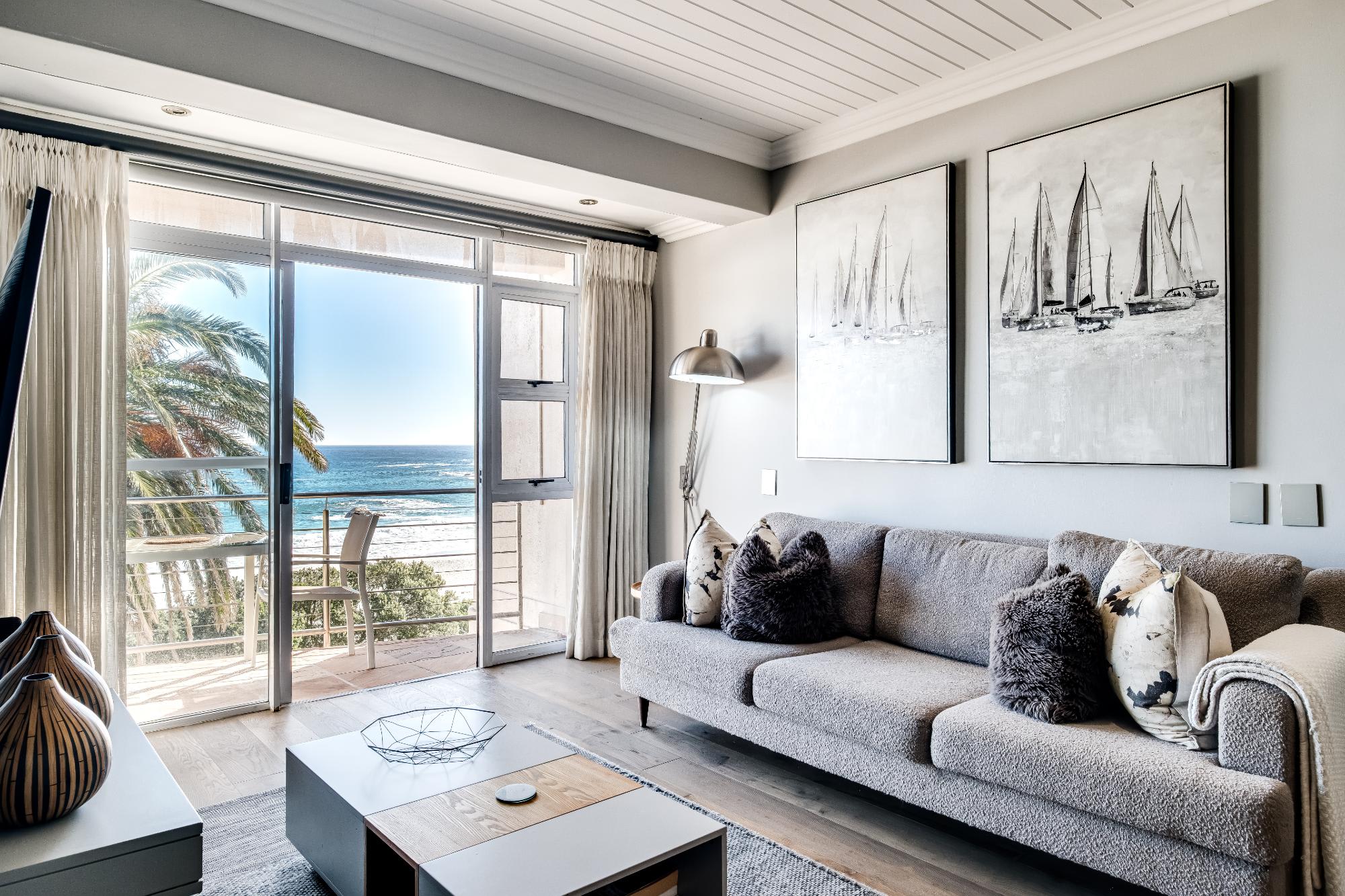 Cozy Apartment Opposite Camps Bay Beach Seasonsfind the Bay 7
