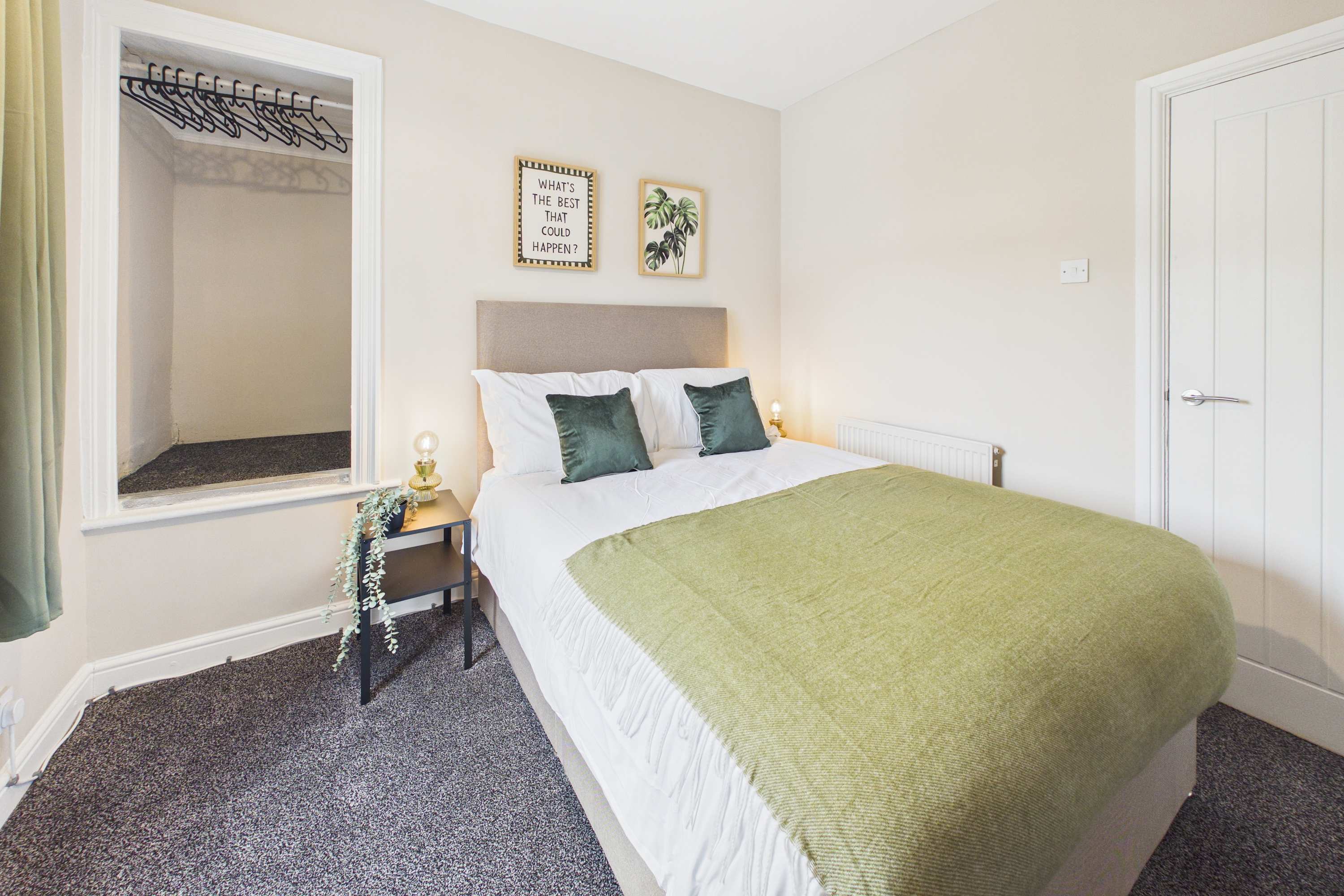 View South Kirkby Home | Sleeps 6 | Parking in 1 Taskers Cottage, Mill Lane WF9 3HB South Kirkby Home | Sleeps 6 | Parking in 1 Taskers Cottage, Mill Lane WF9 3HB - Property image 18 - VivreStays
