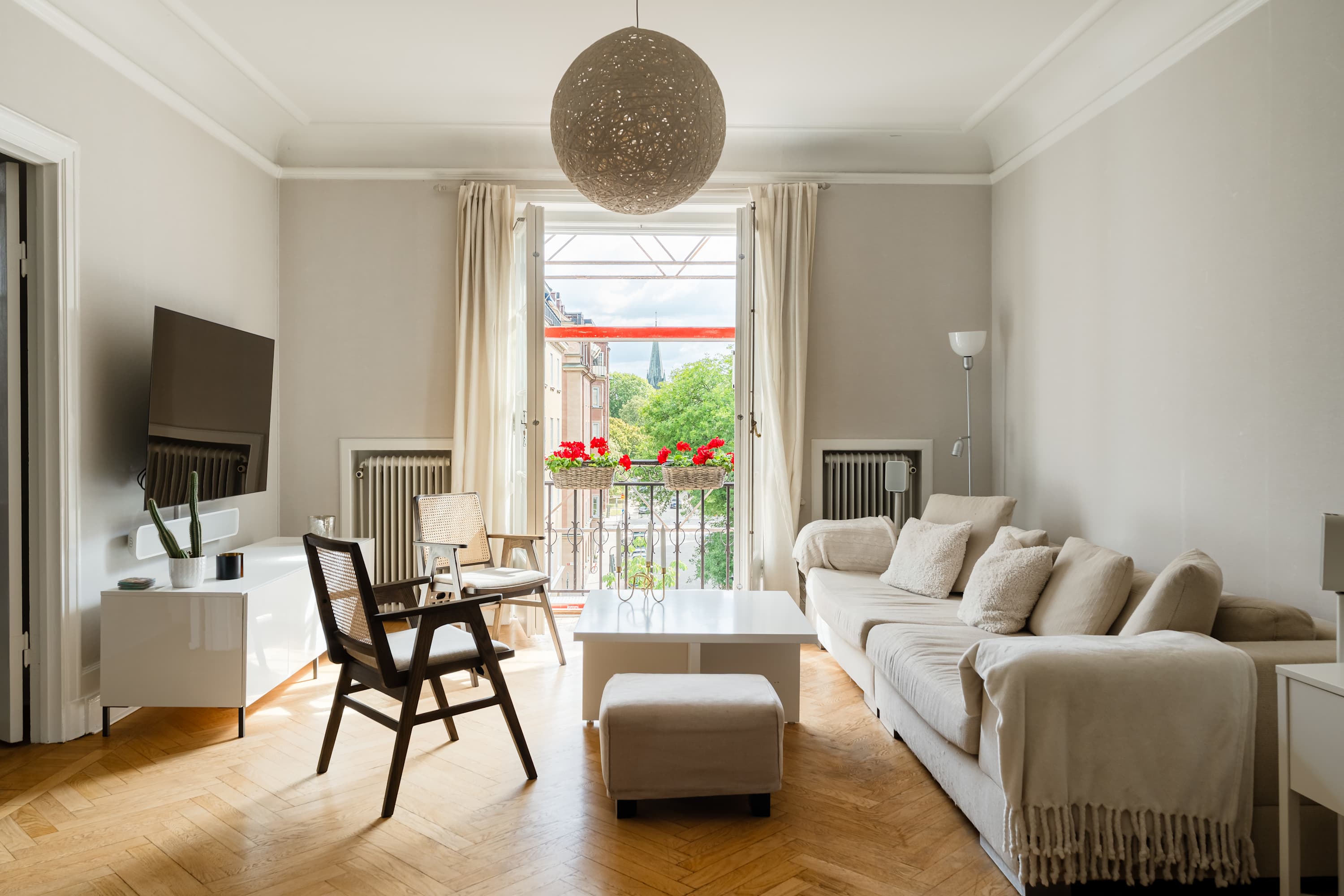 Beautiful Karlaplan Apartment, 70sqm, Balcony