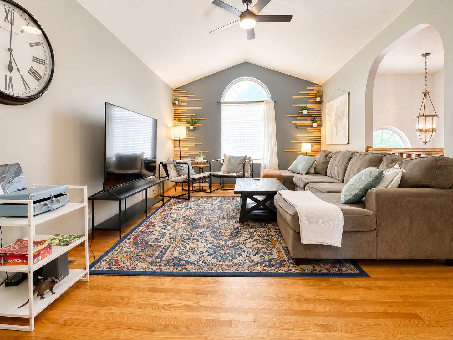 Pet-friendly home near UNL with game room