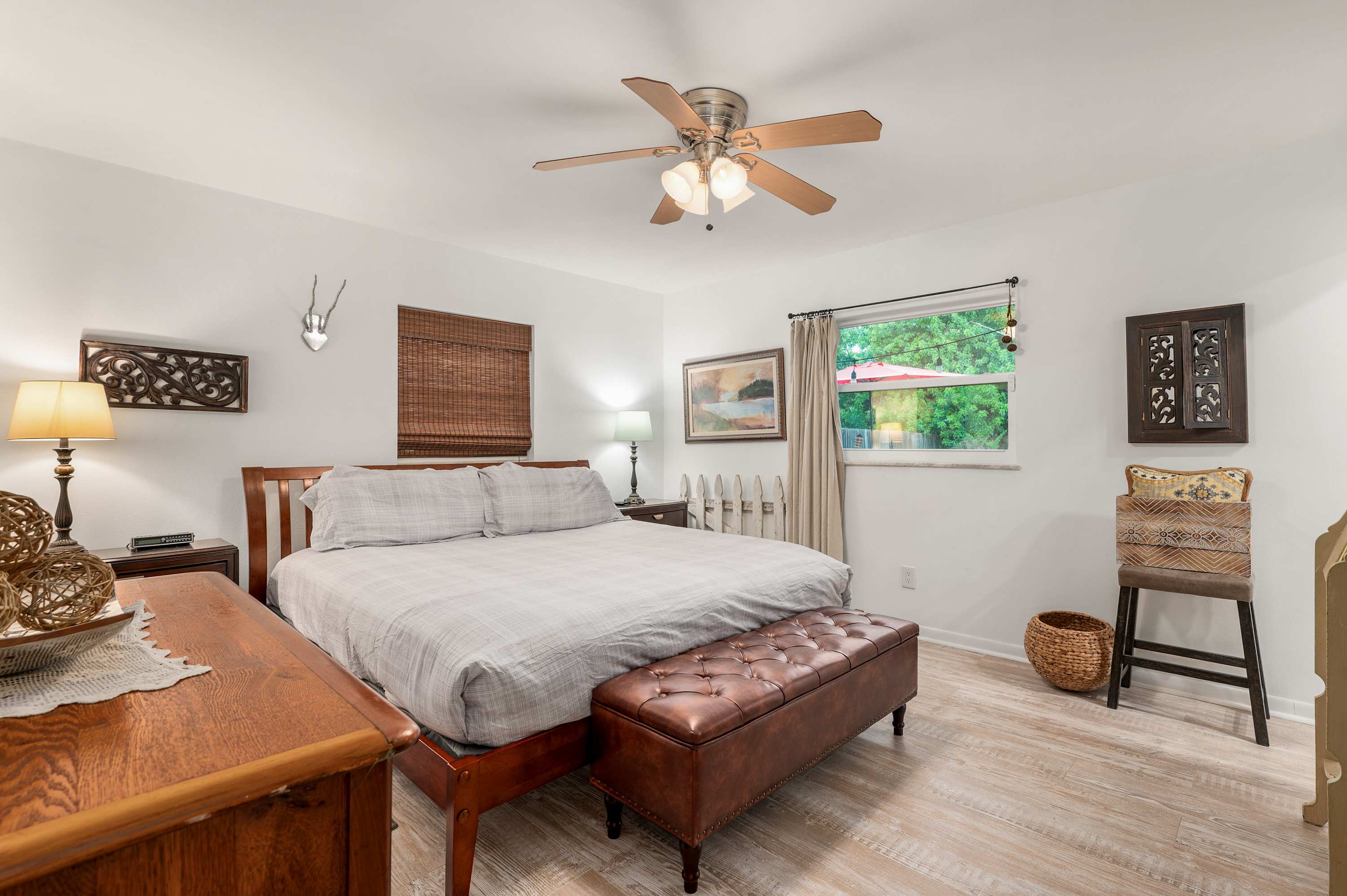 40-Ft Private Pool – Pet-Friendly, 10 Min to Beach