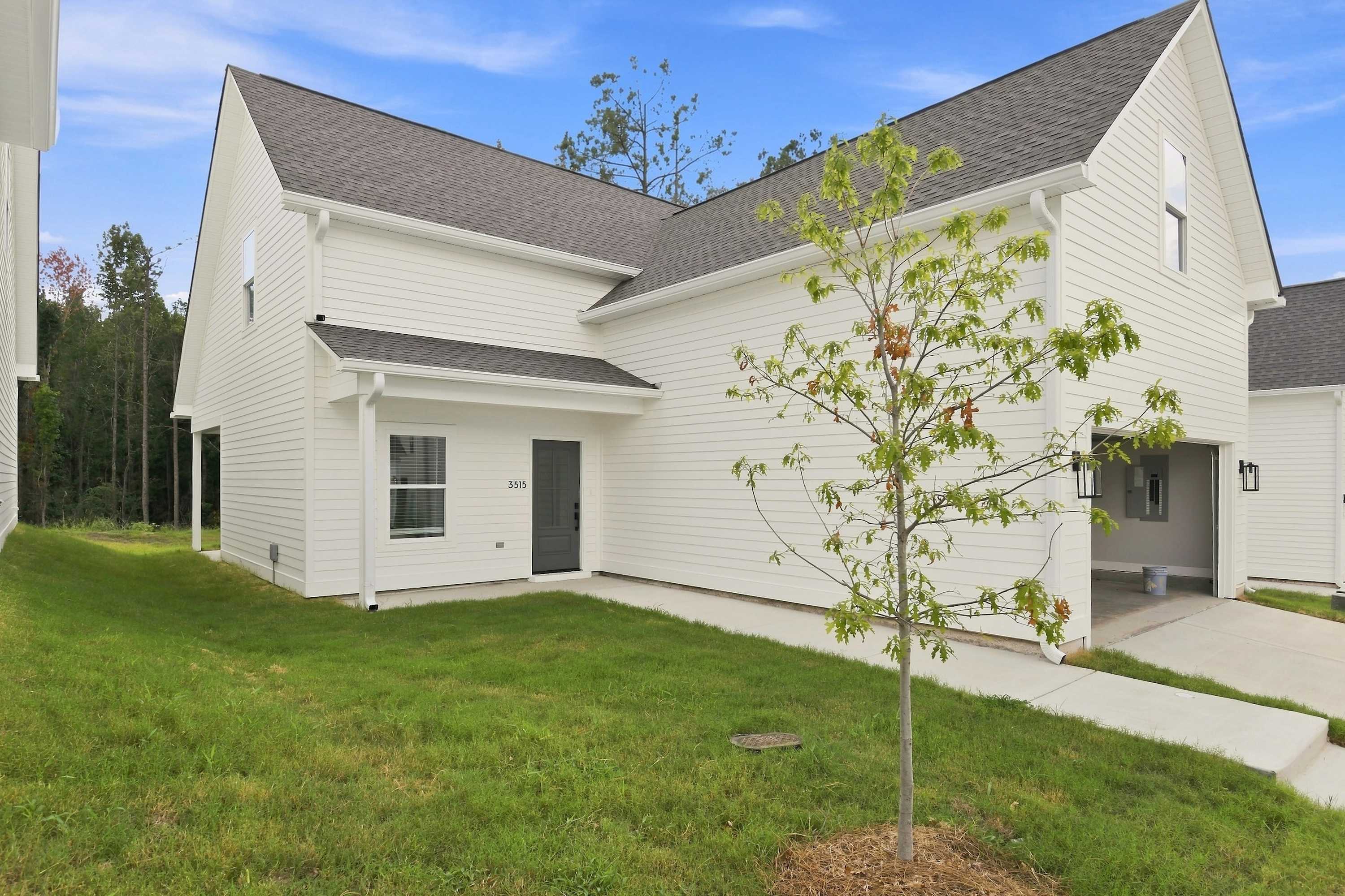 Spacious Oxford Retreats With Garage & Pool - Oxford, MS