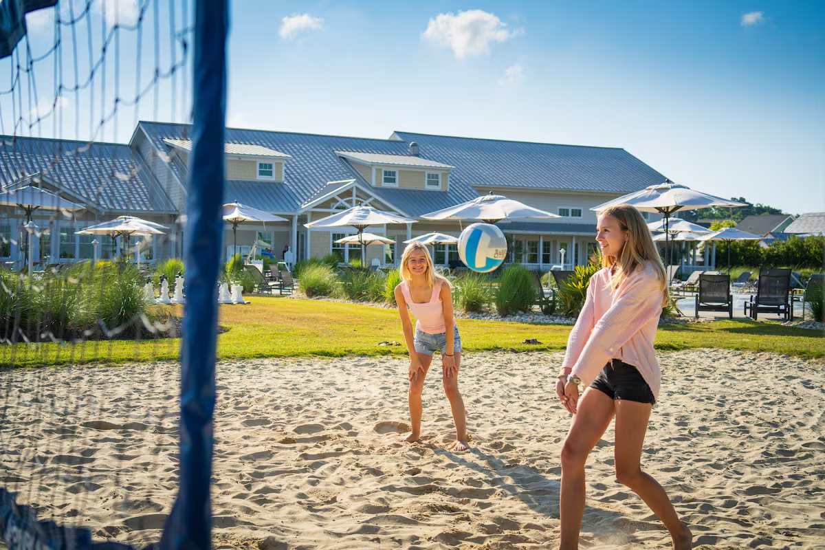 The Beach Bear Home, Hot Tub, Beach Resort Access