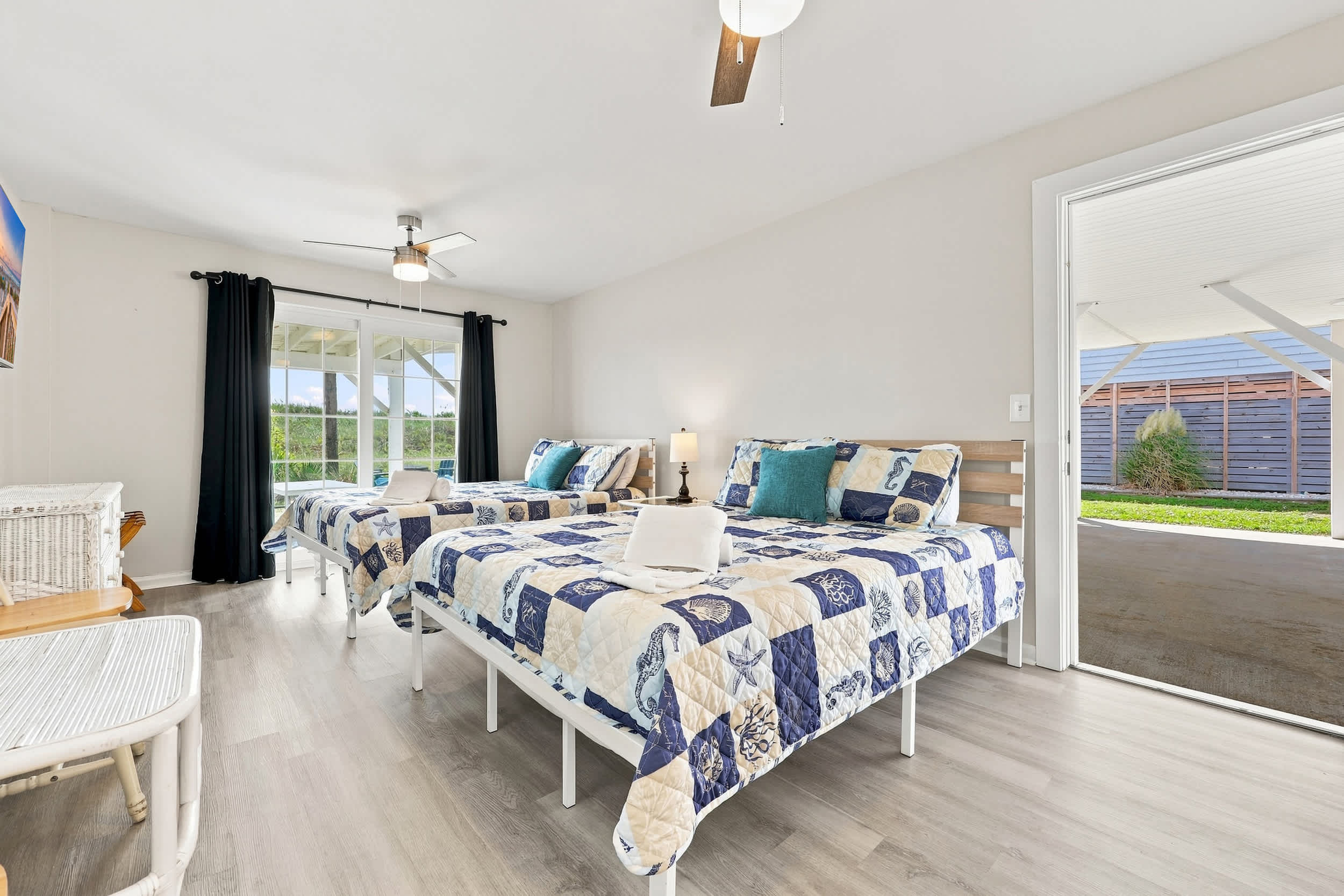 DWs Oceanfront Beach House Huge Sun Deck