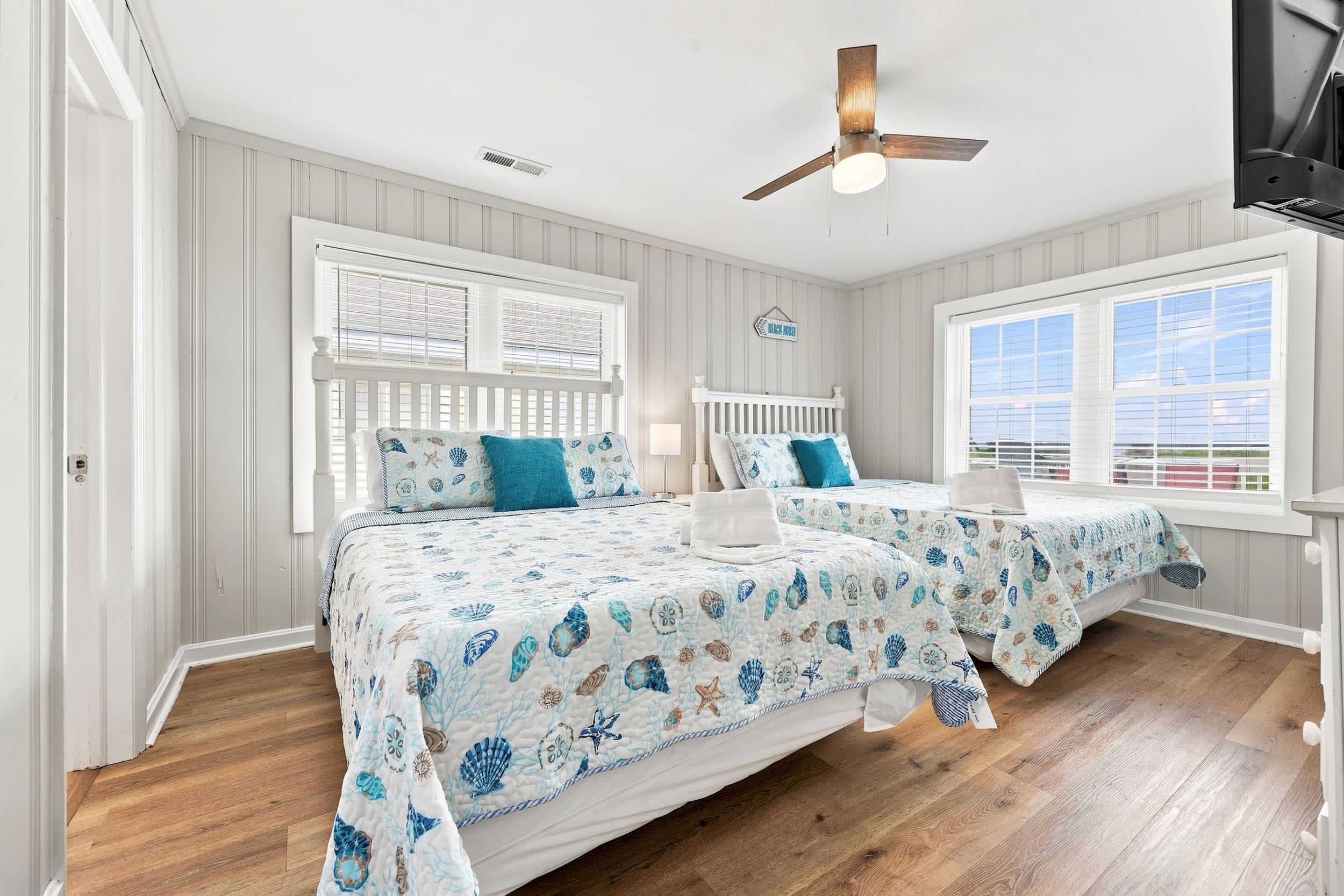 DWs Oceanfront Beach House Huge Sun Deck
