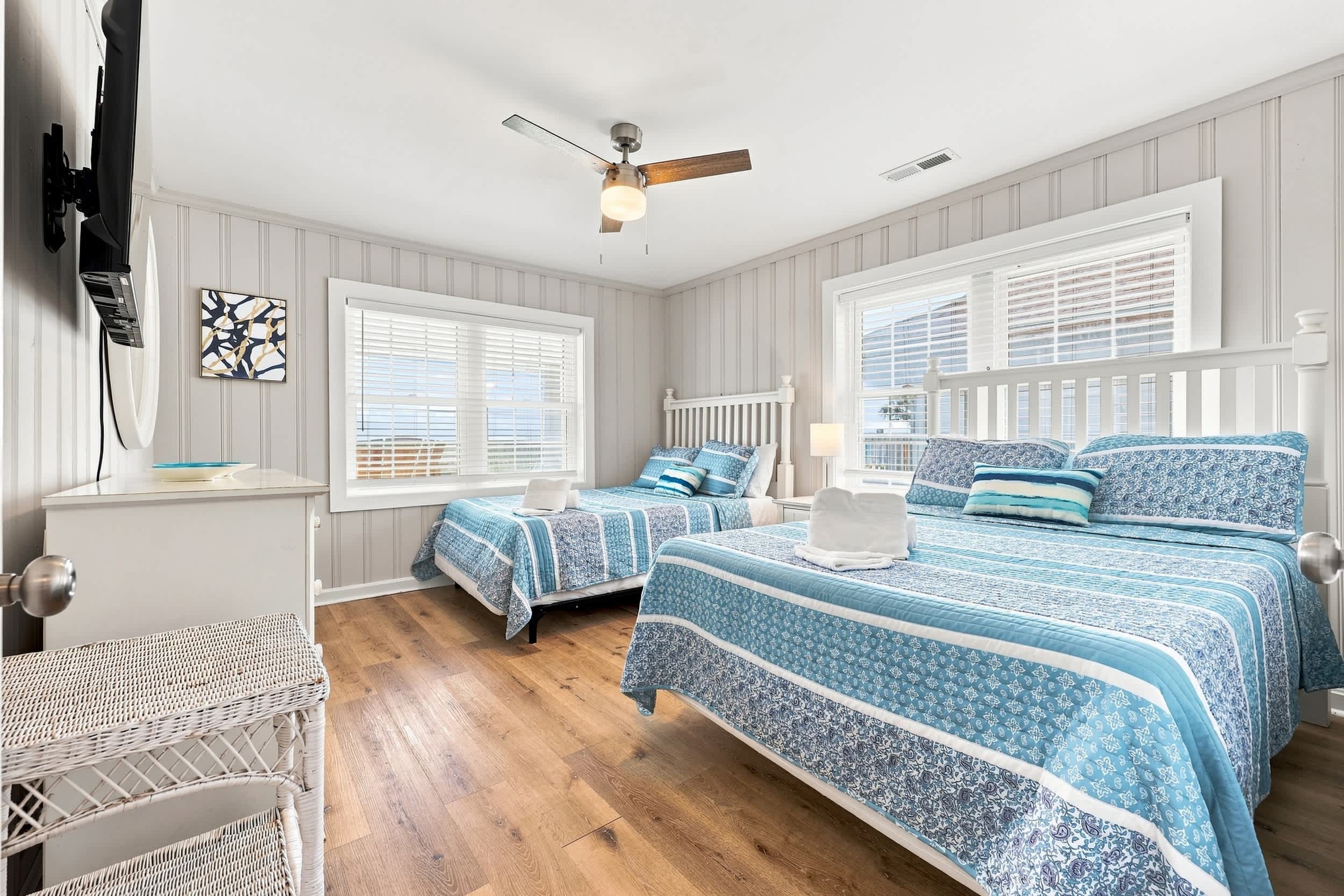 DWs Oceanfront Beach House Huge Sun Deck