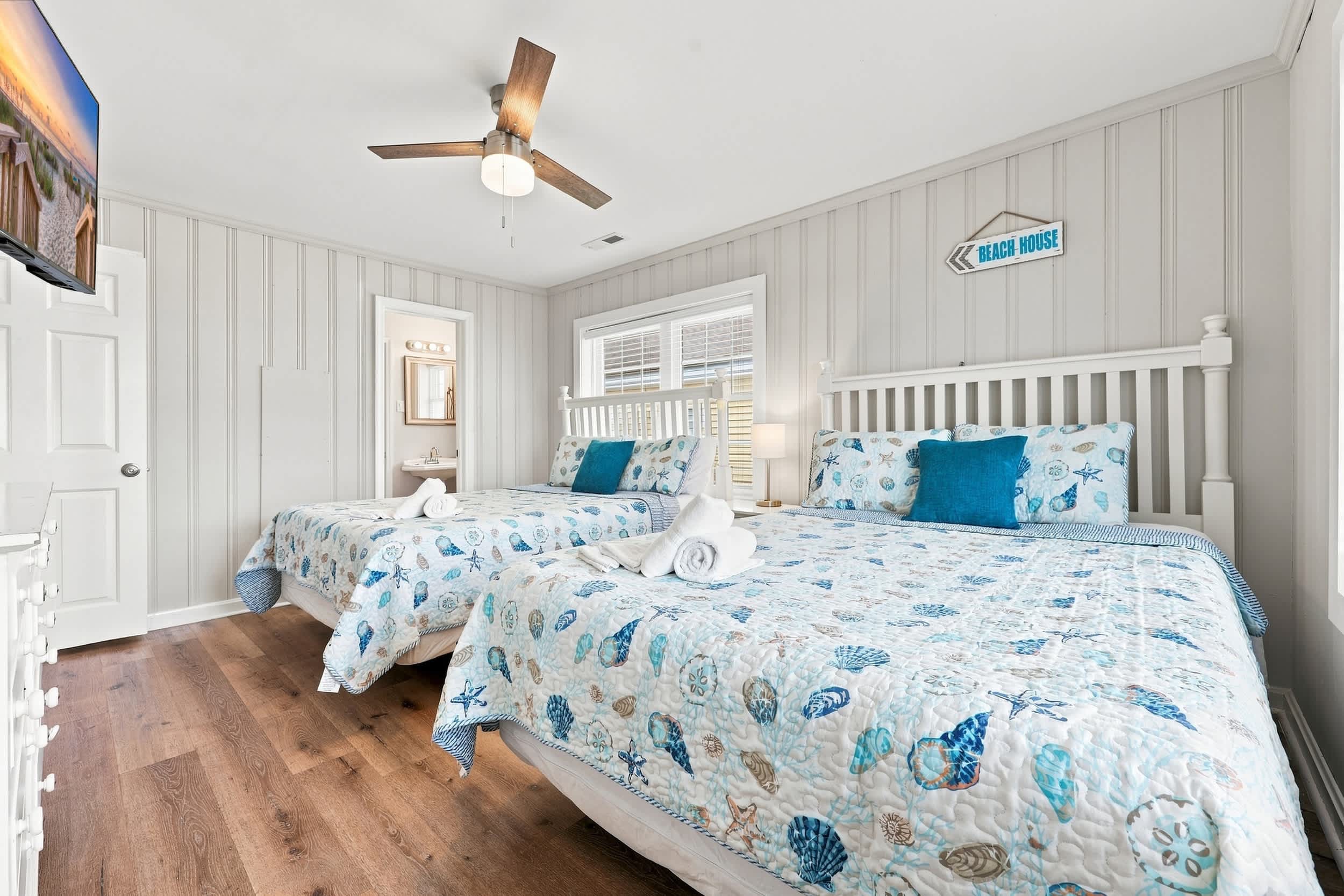 DWs Oceanfront Beach House Huge Sun Deck
