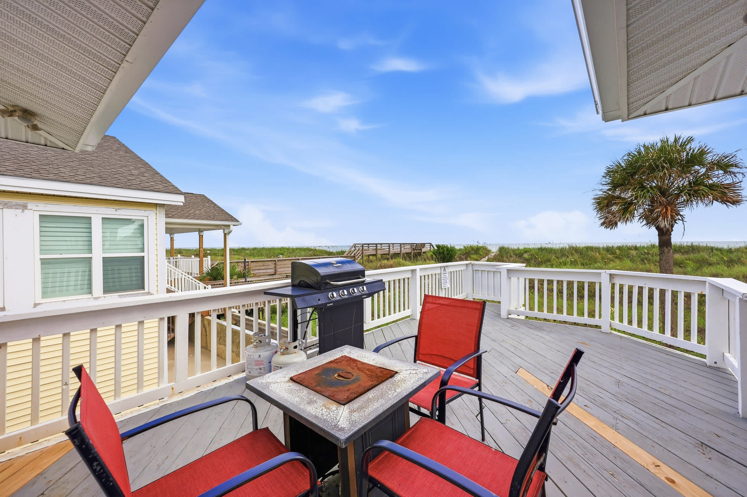 DWs Oceanfront Beach House Huge Sun Deck