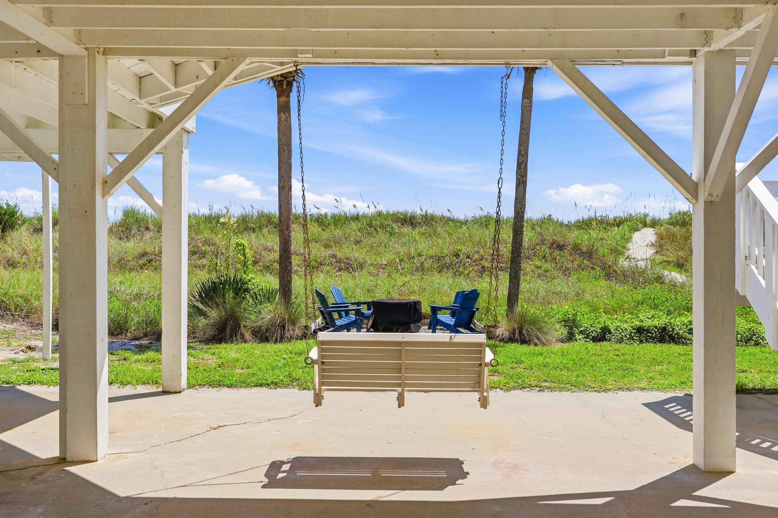 DWs Oceanfront Beach House Huge Sun Deck