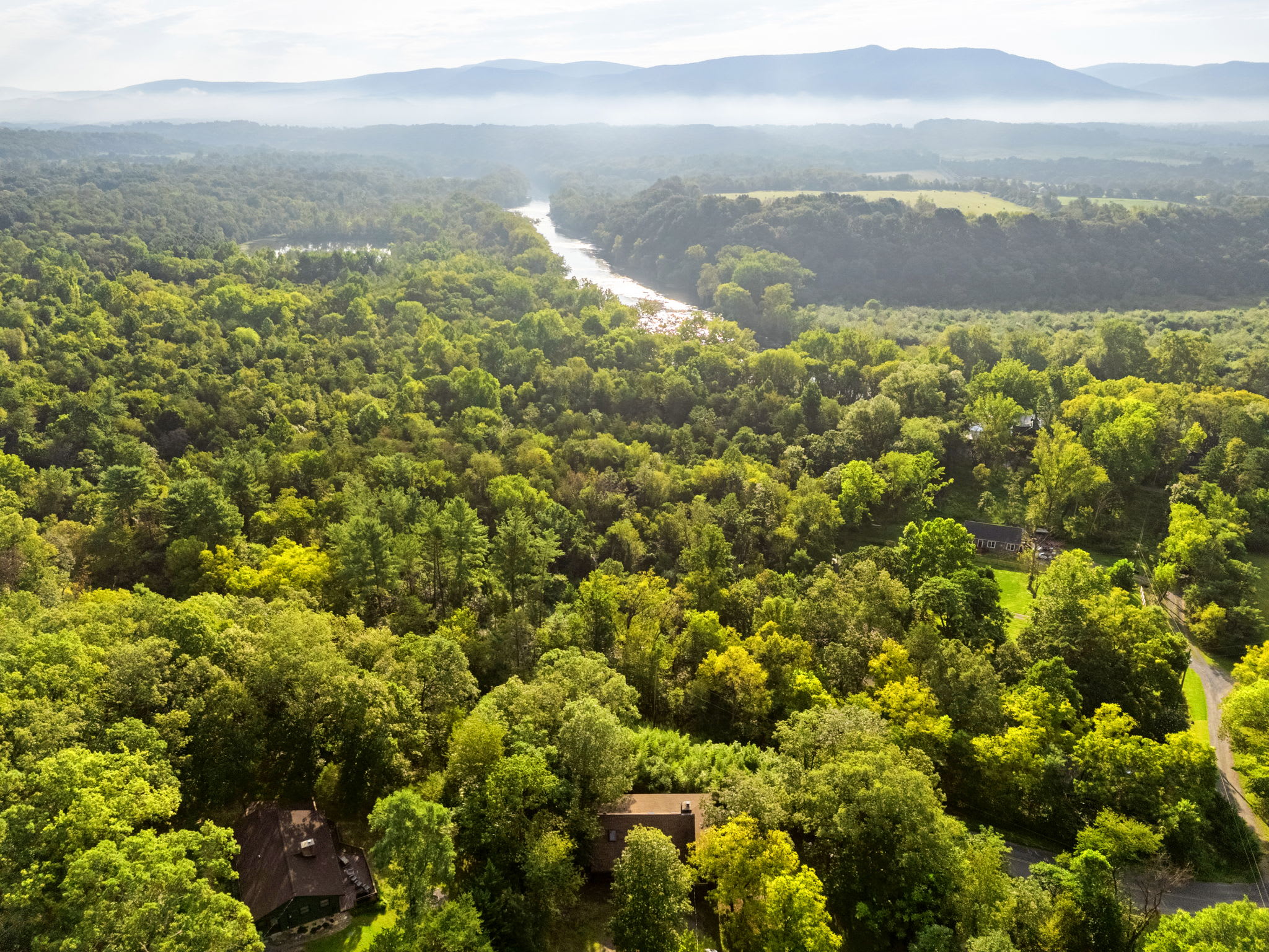Real Log Cabin w Stunning Shenandoah Views