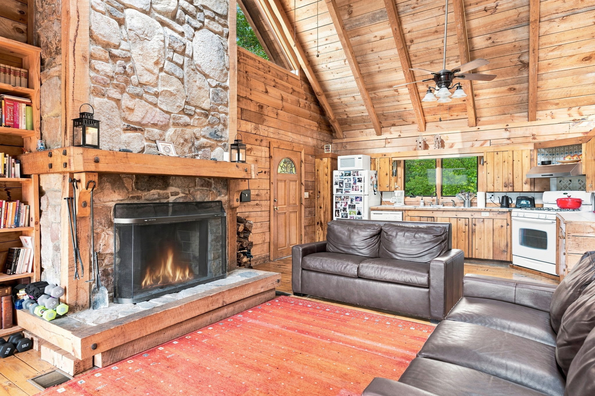 Real Log Cabin w Stunning Shenandoah Views