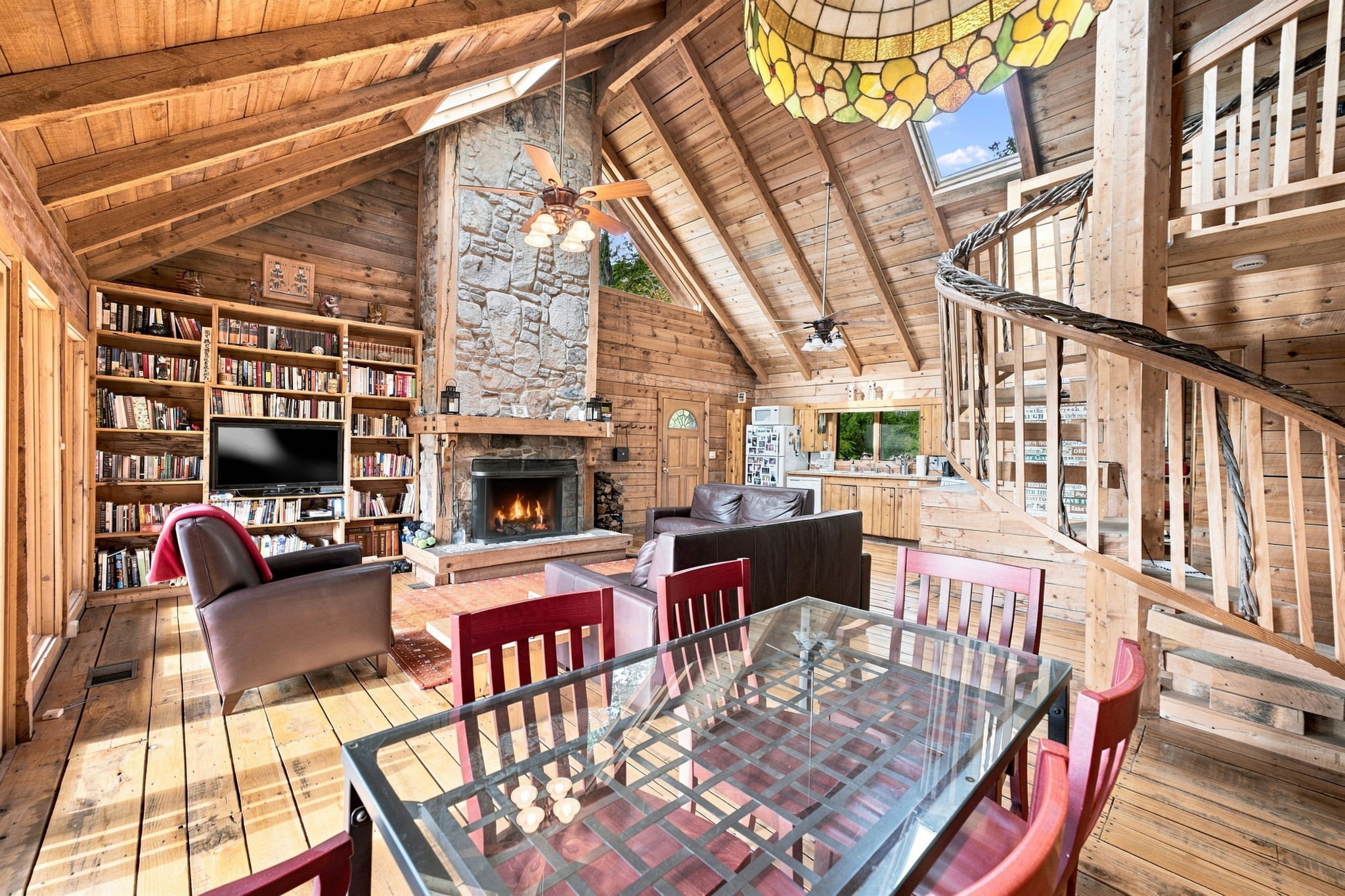 Real Log Cabin w Stunning Shenandoah Views