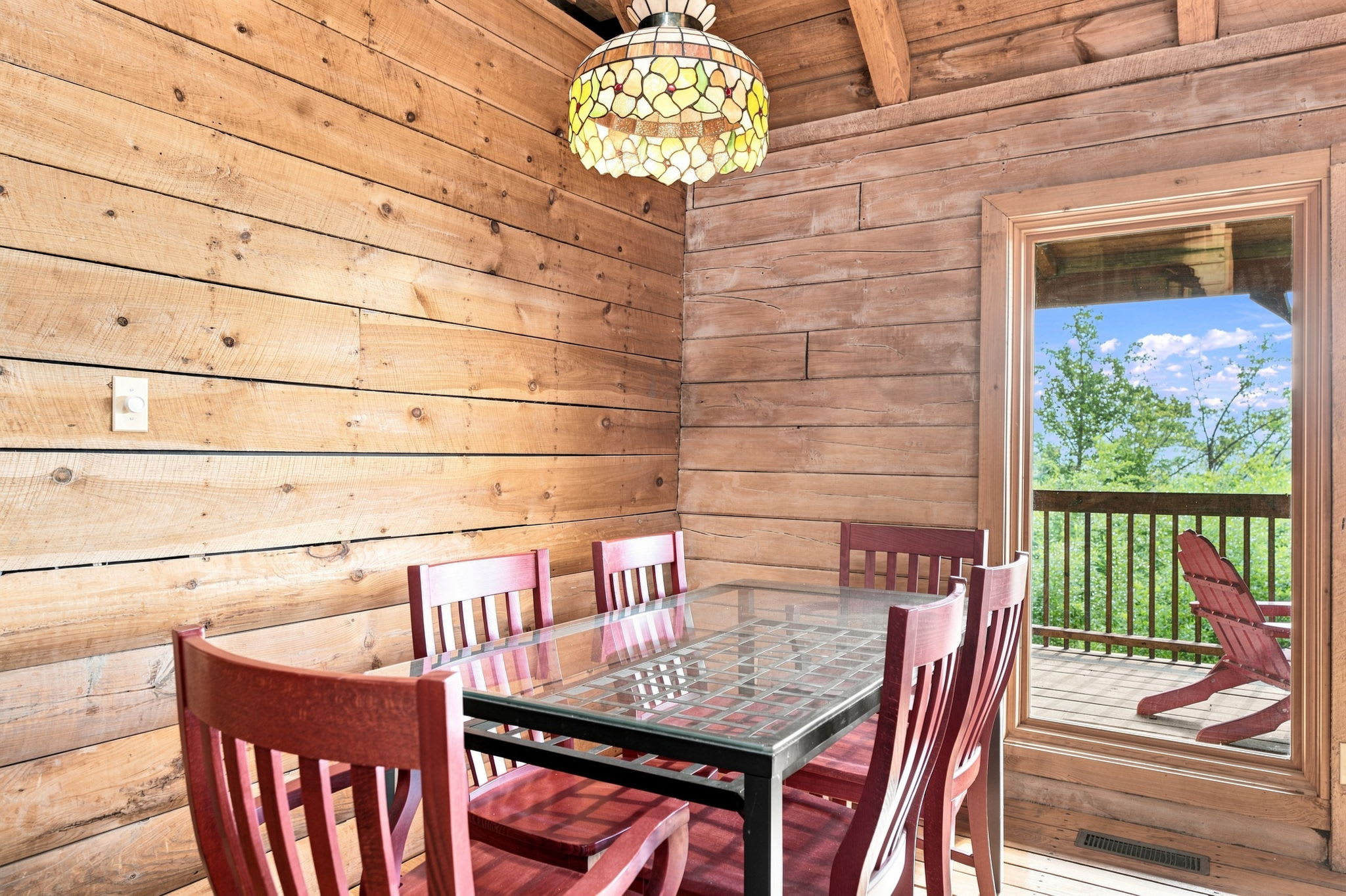 Real Log Cabin w Stunning Shenandoah Views