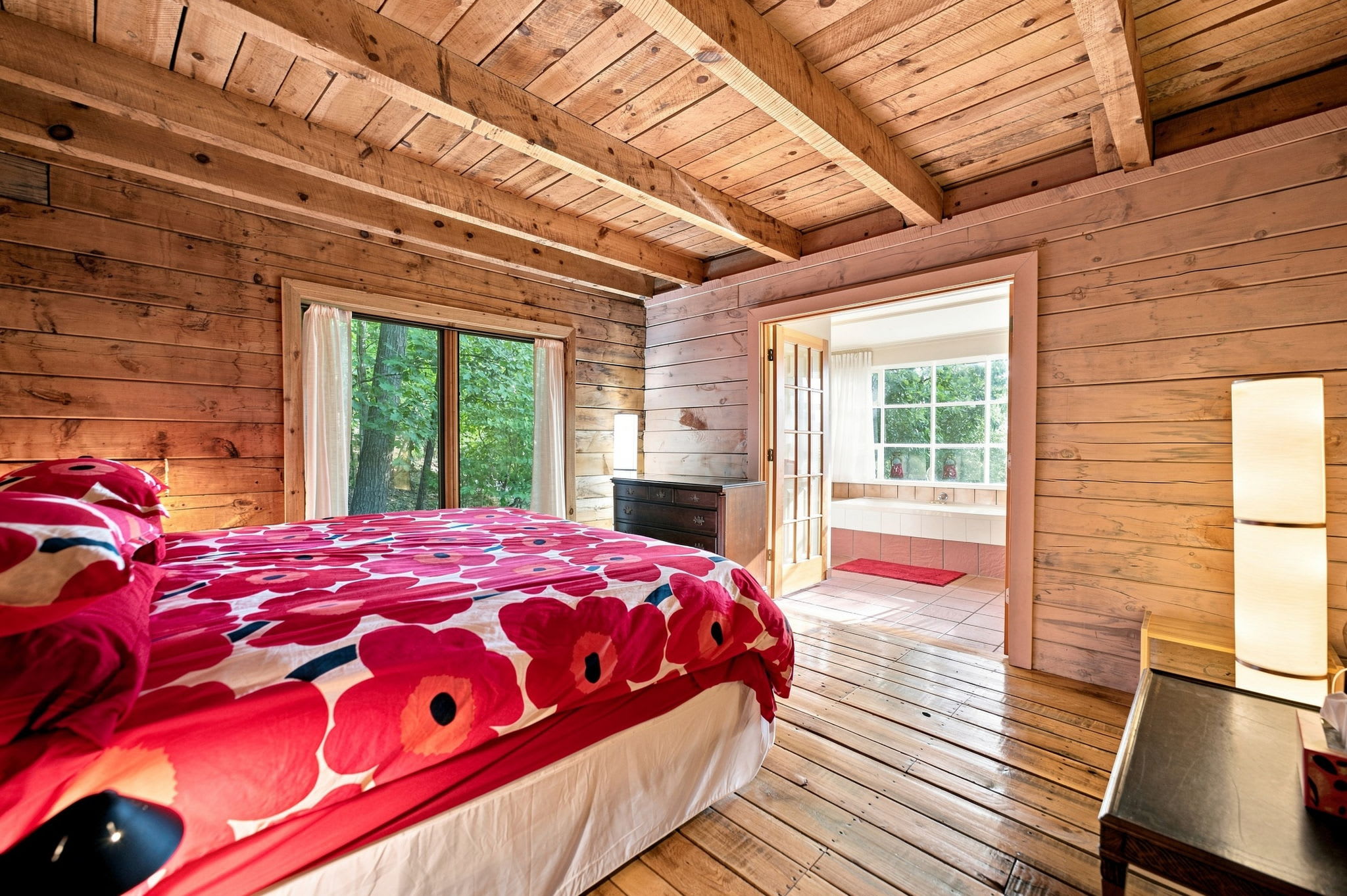 Real Log Cabin w Stunning Shenandoah Views