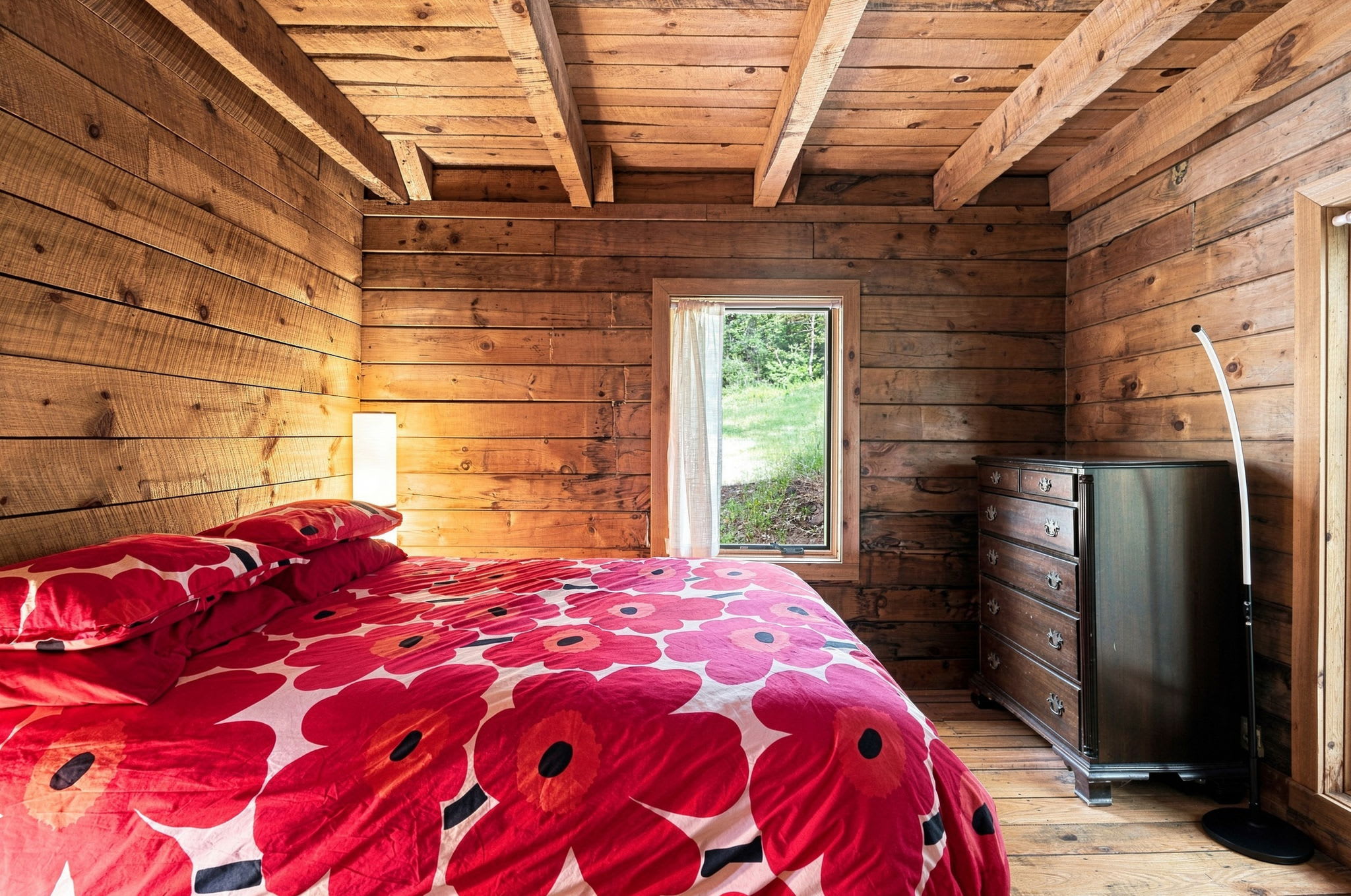 Real Log Cabin w Stunning Shenandoah Views