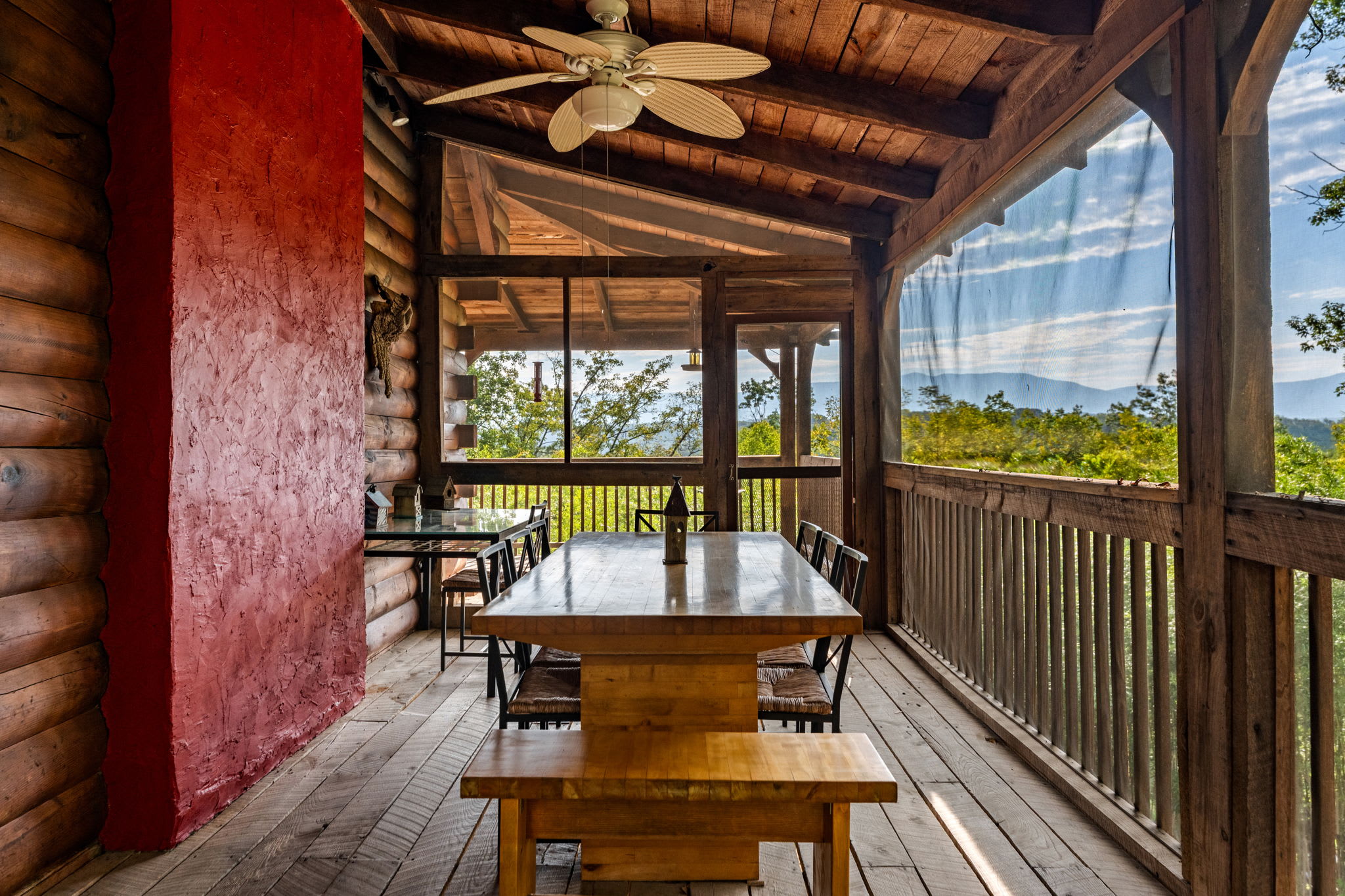 Real Log Cabin w Stunning Shenandoah Views