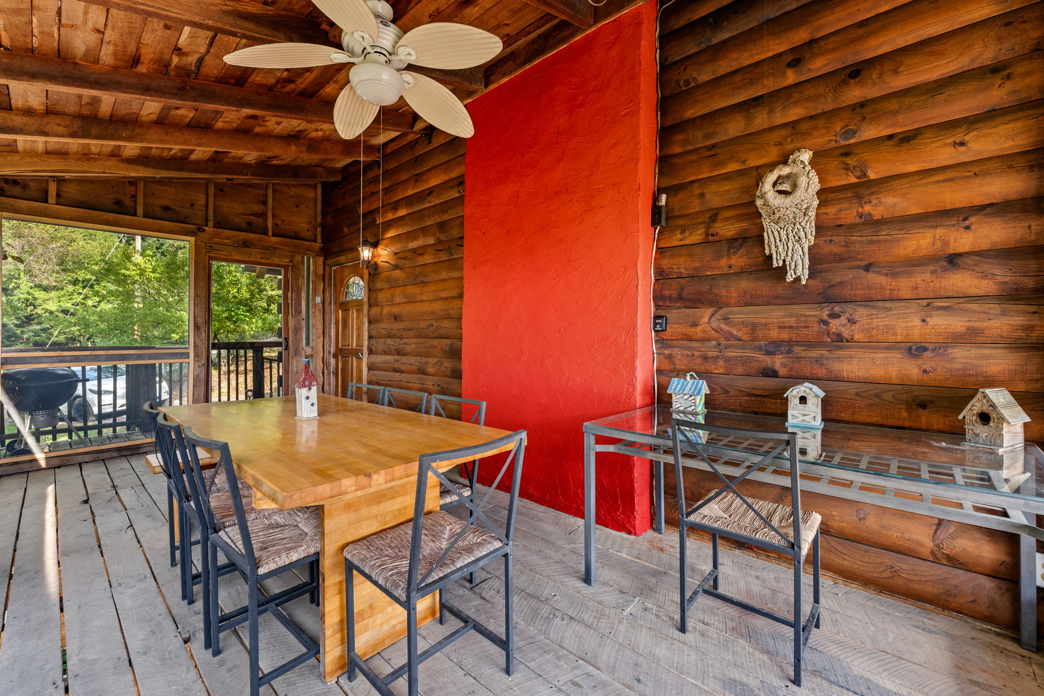 Real Log Cabin w Stunning Shenandoah Views