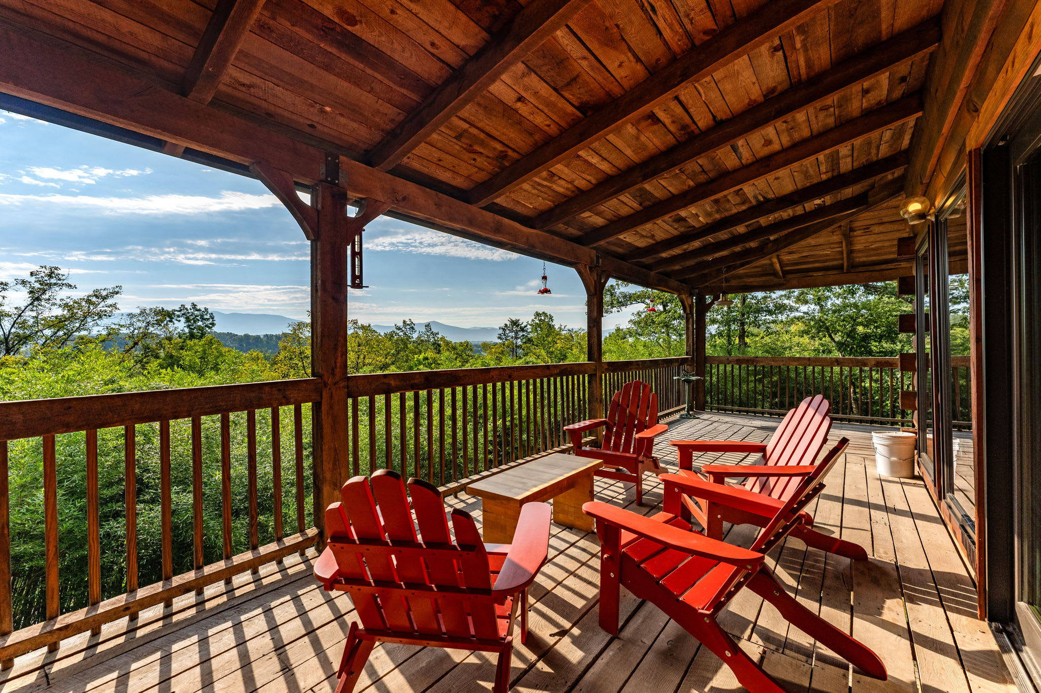 Real Log Cabin w Stunning Shenandoah Views