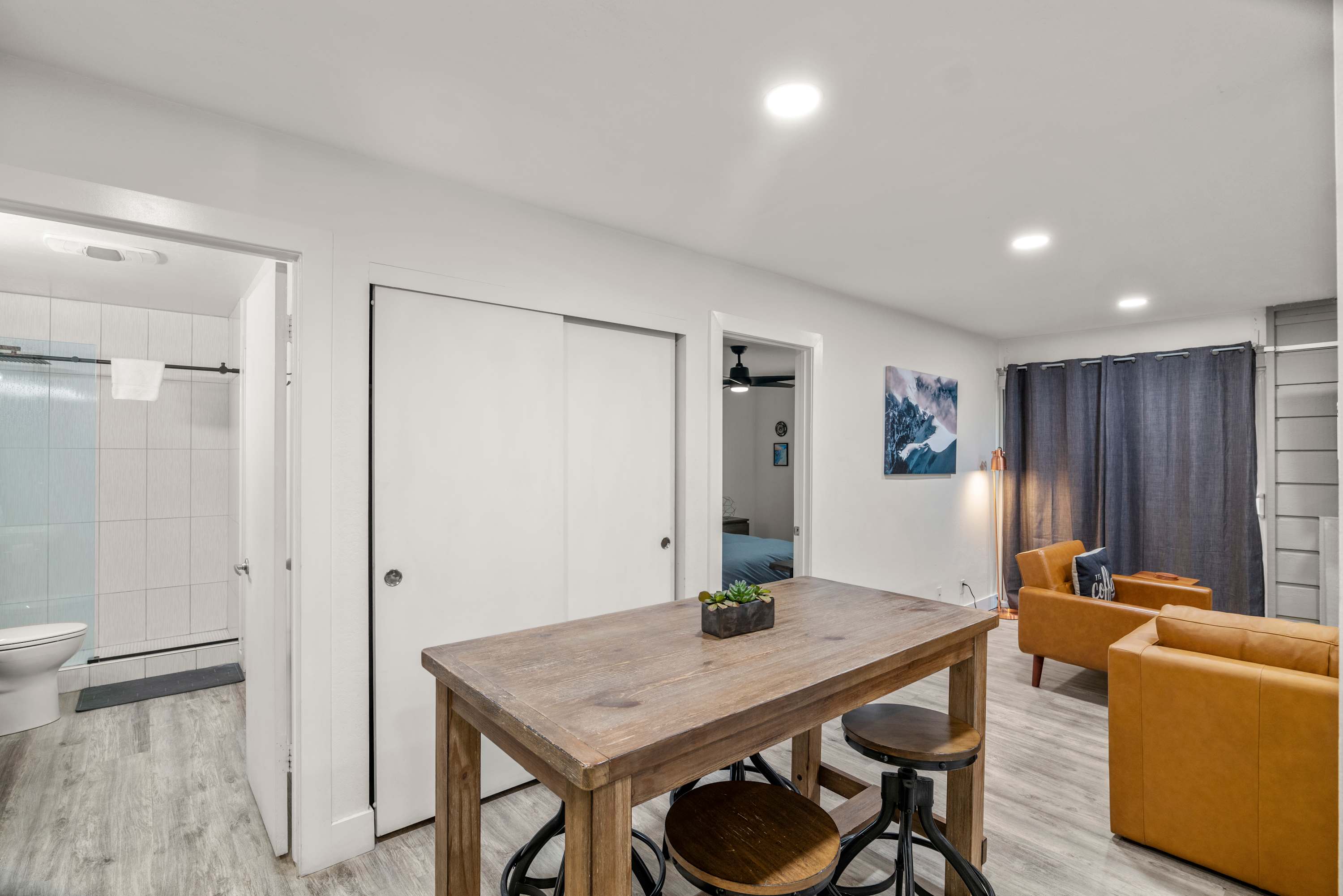 1BR Condo for 4 wHot Tub, Near Shuttle & Shopping 8
