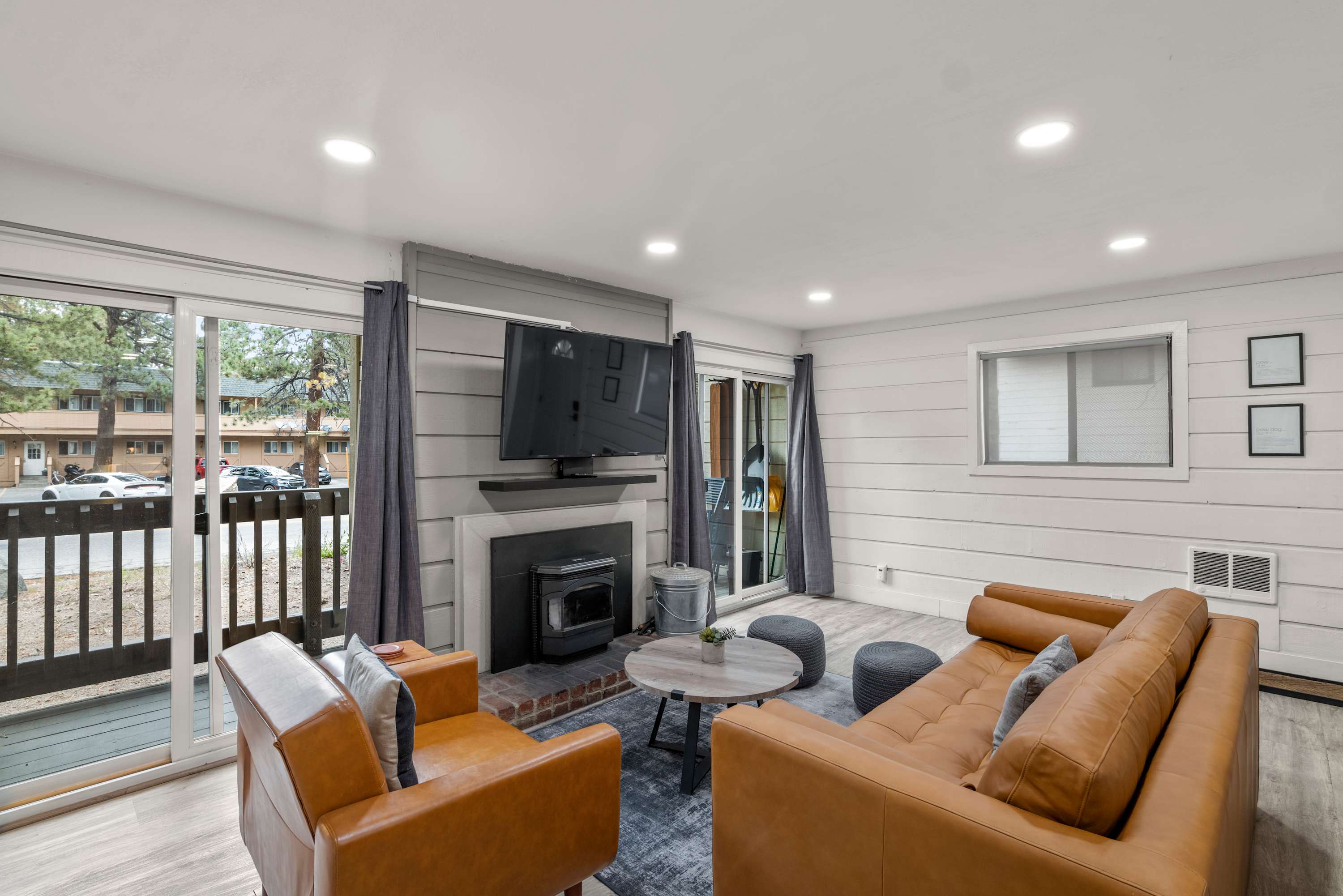 1BR Condo for 4 wHot Tub, Near Shuttle & Shopping 4