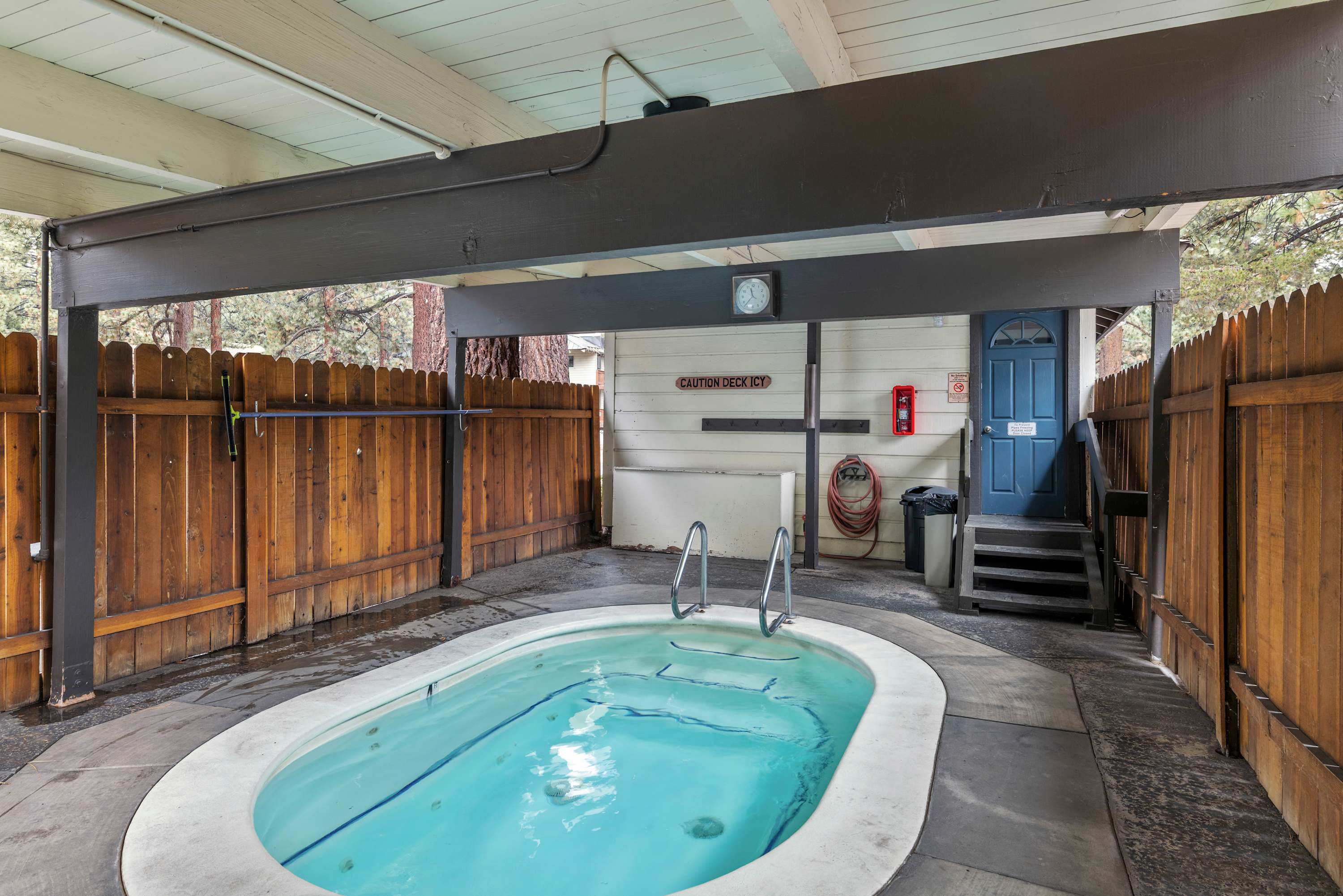 1BR Condo for 4 wHot Tub, Near Shuttle & Shopping 2