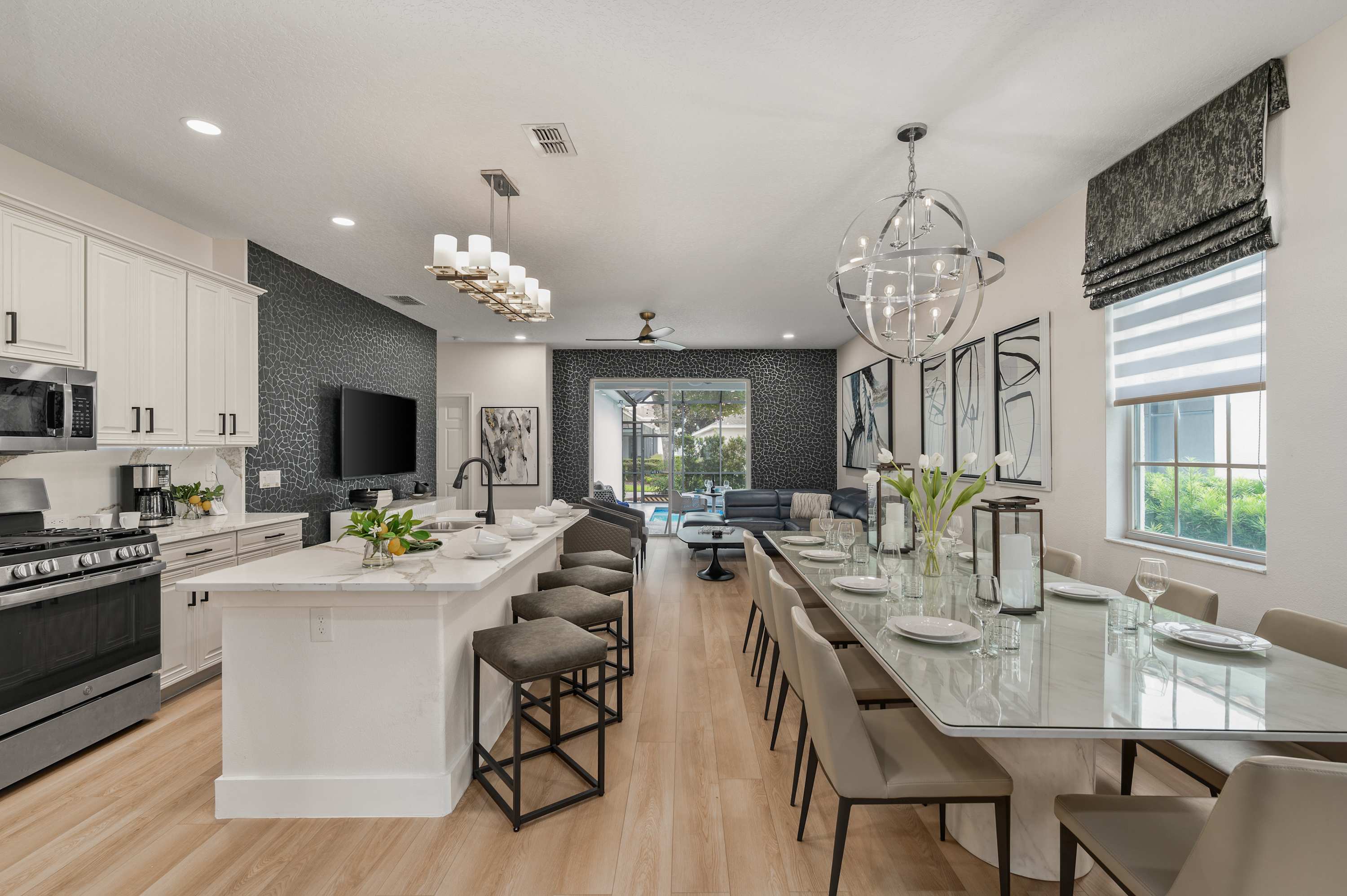 4BR Near Disney – Private Heated Pool & Spa