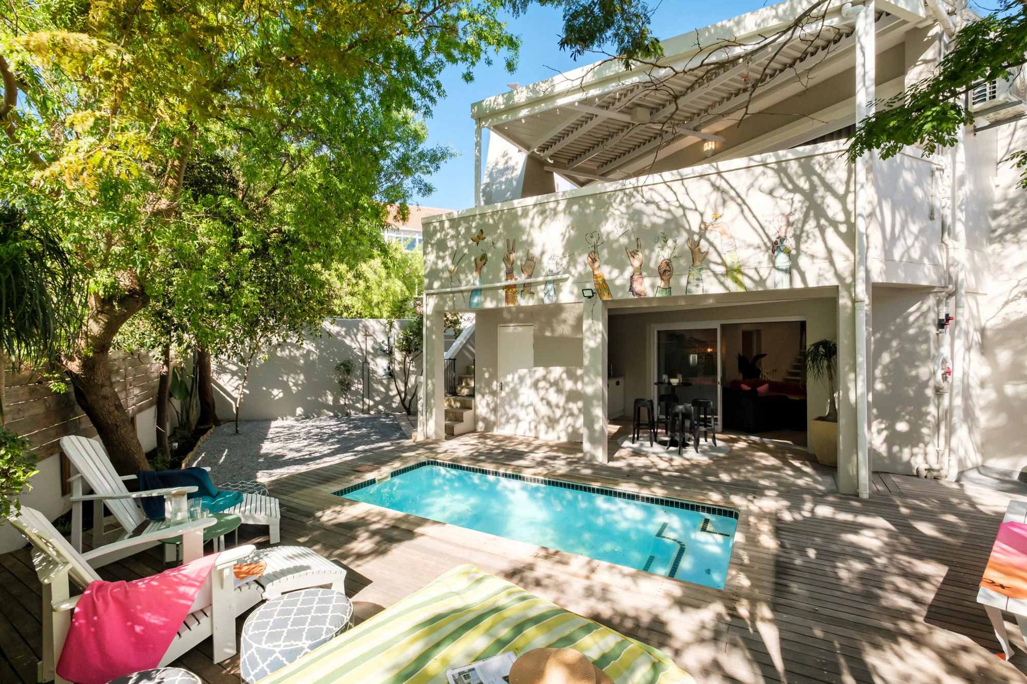 Green Point 4 Bed Family Home w Pool Happy House 4