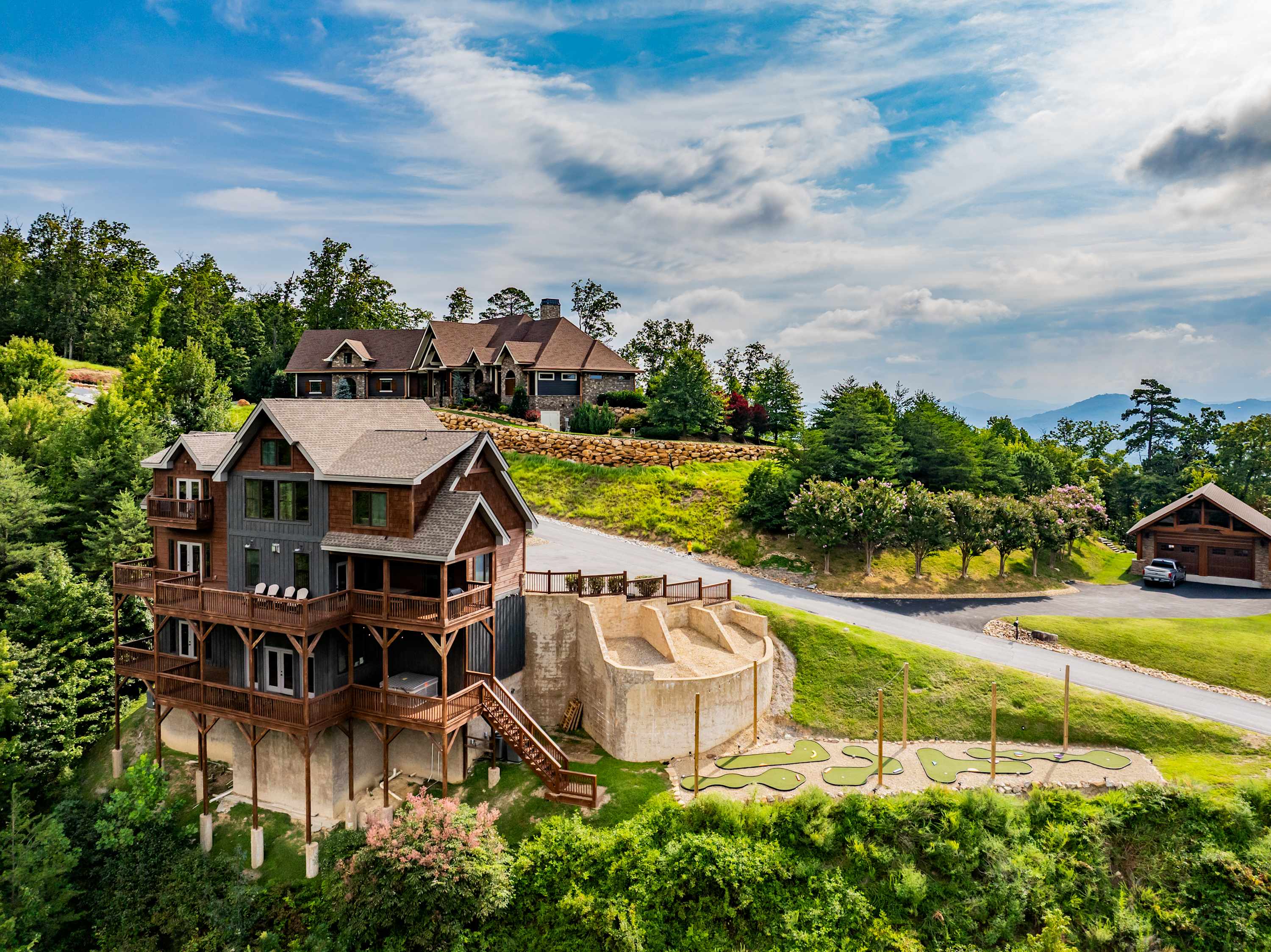 Misty Bluff - Indoor pool & mountain views