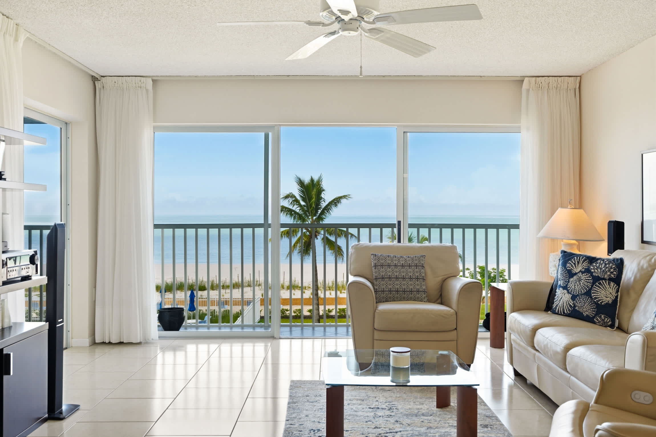 Gulf Front Views at Dolphin Way Direct Beach Access Sleeps 6 Heated Pool | Photo 4