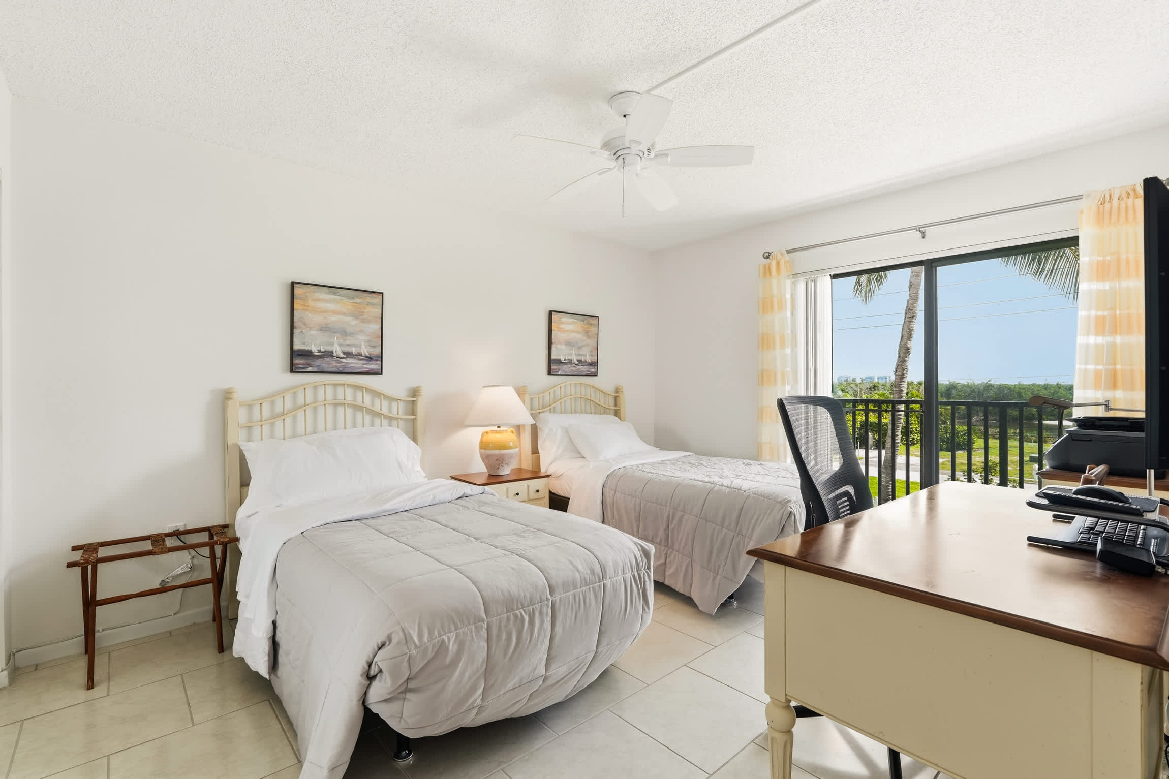 Gulf Front Views at Dolphin Way Direct Beach Access Sleeps 6 Heated Pool | Photo 6