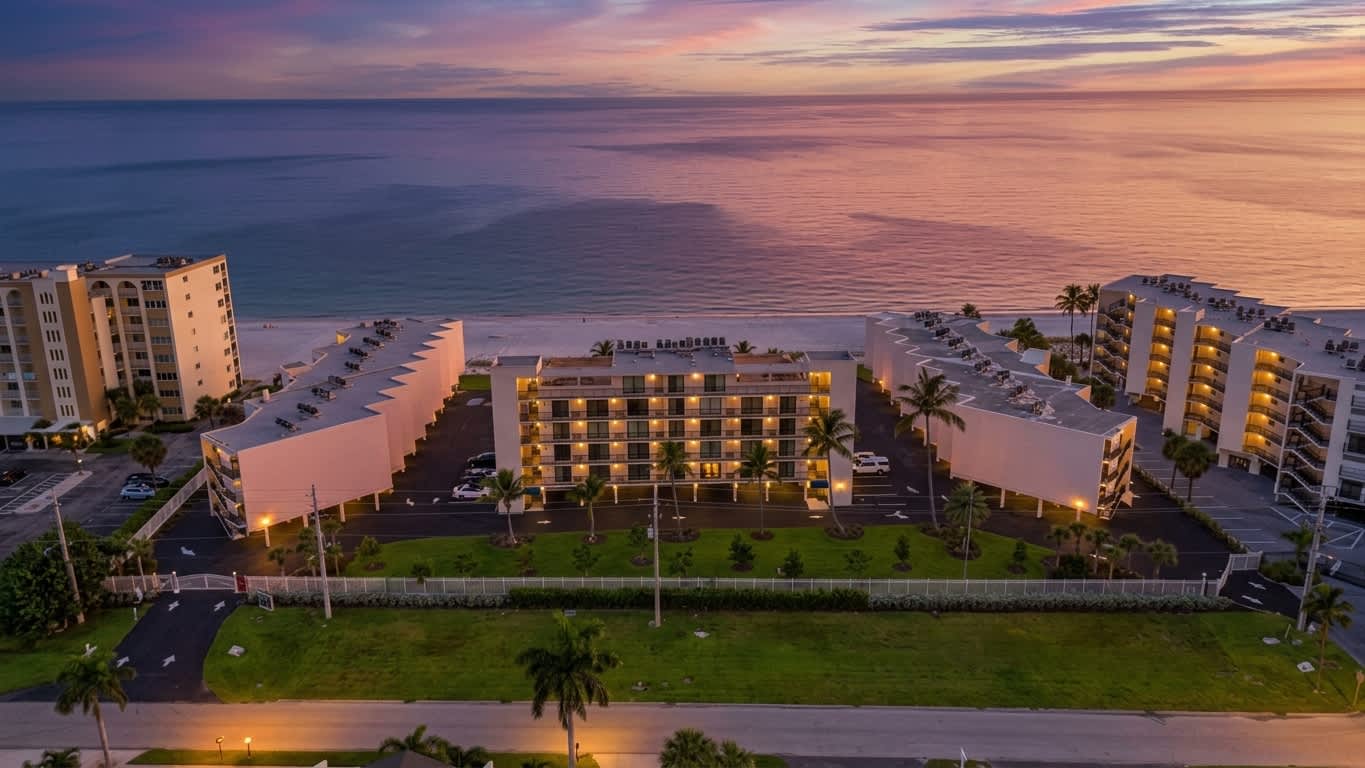 Gulf Front Views at Dolphin Way Direct Beach Access Sleeps 6 Heated Pool | Photo 2