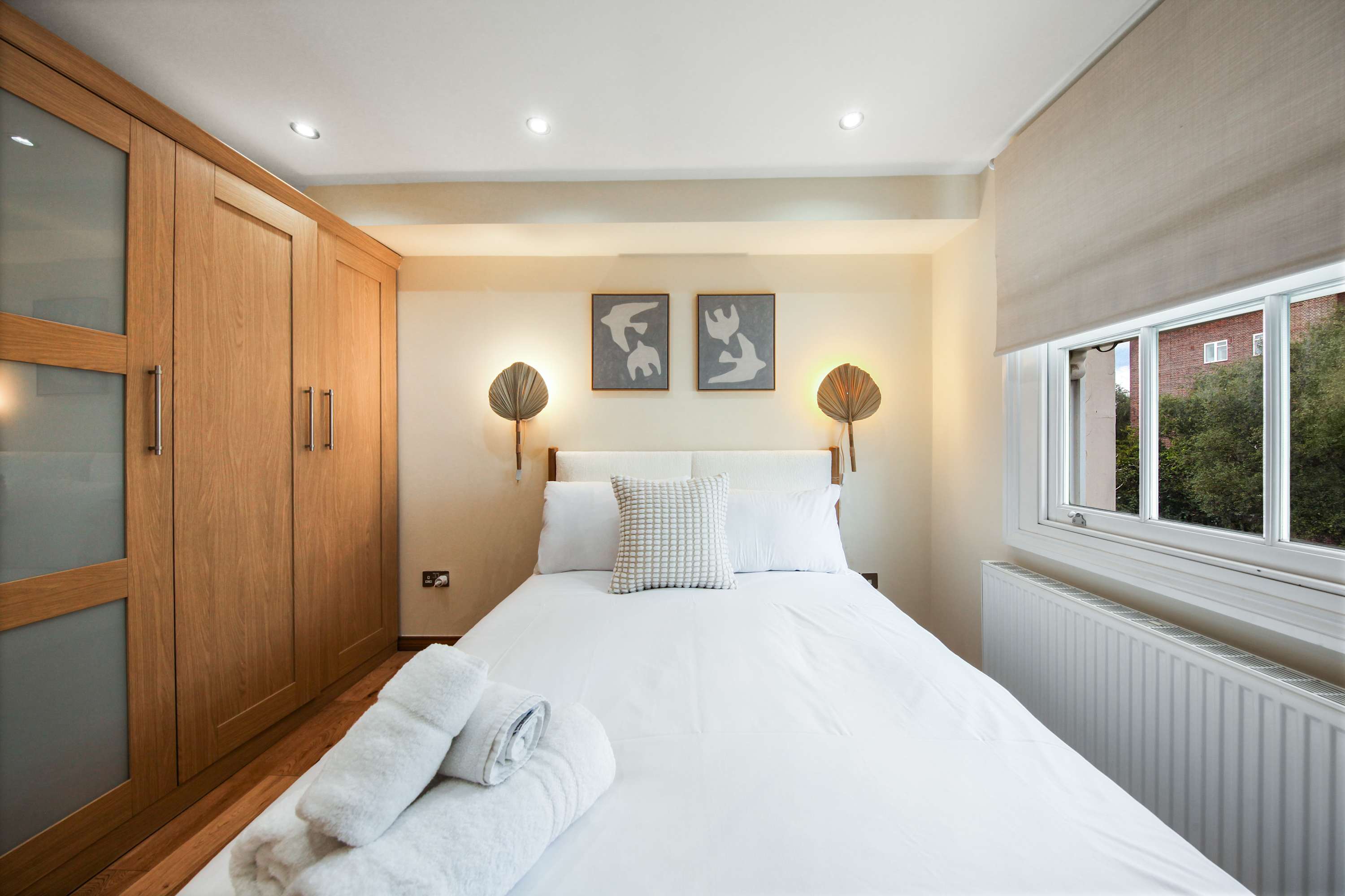 View Modern Bright 2 double Bed Mews House, St John's Wood sleeps 6 in Charles Lane 57 0 Modern Bright 2 double Bed Mews House, St John's Wood sleeps 6 in Charles Lane 57 0 - Property image 3 - VivreStays
